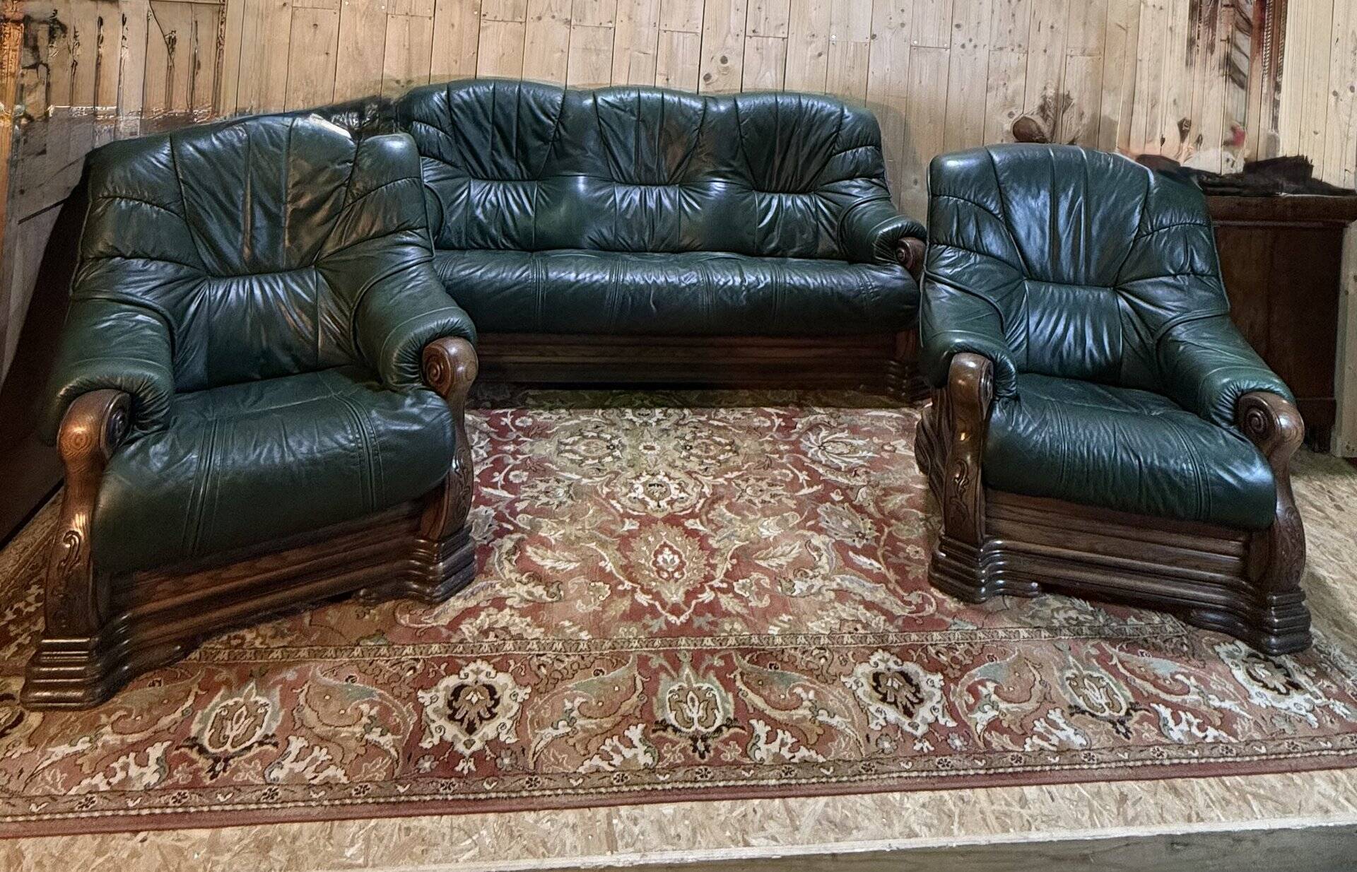 Salon canapé et deux fauteuils anglais "Oxford" en cuir et bois de chêne