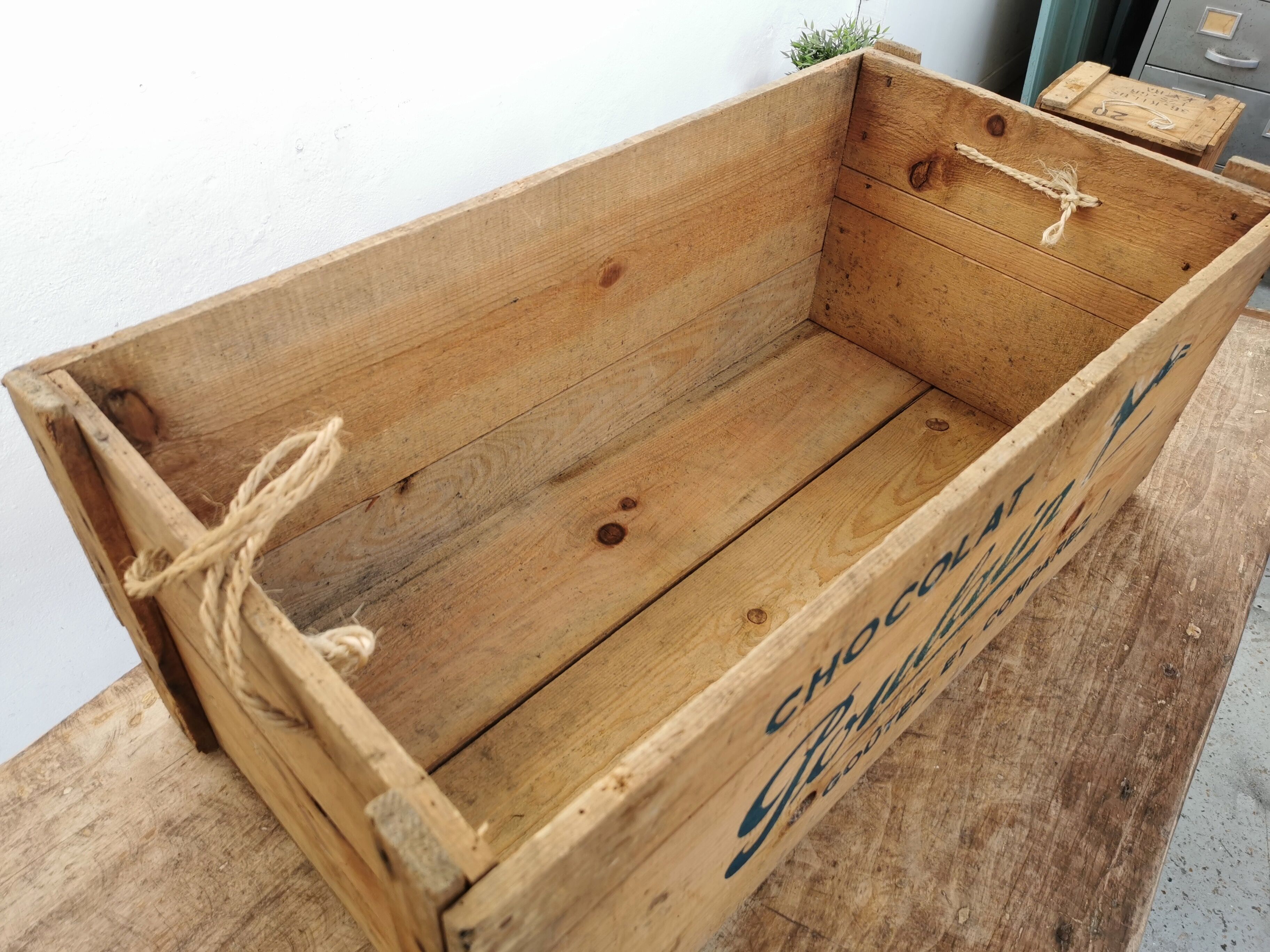 Wooden chocolate poulain case 1950