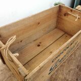 Wooden chocolate poulain case 1950