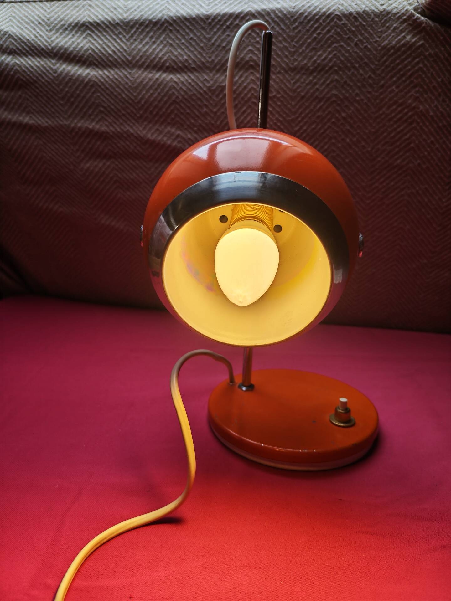 Vintage "Eyeball" Desk Lamp Orange & Chrome – Space Age Era