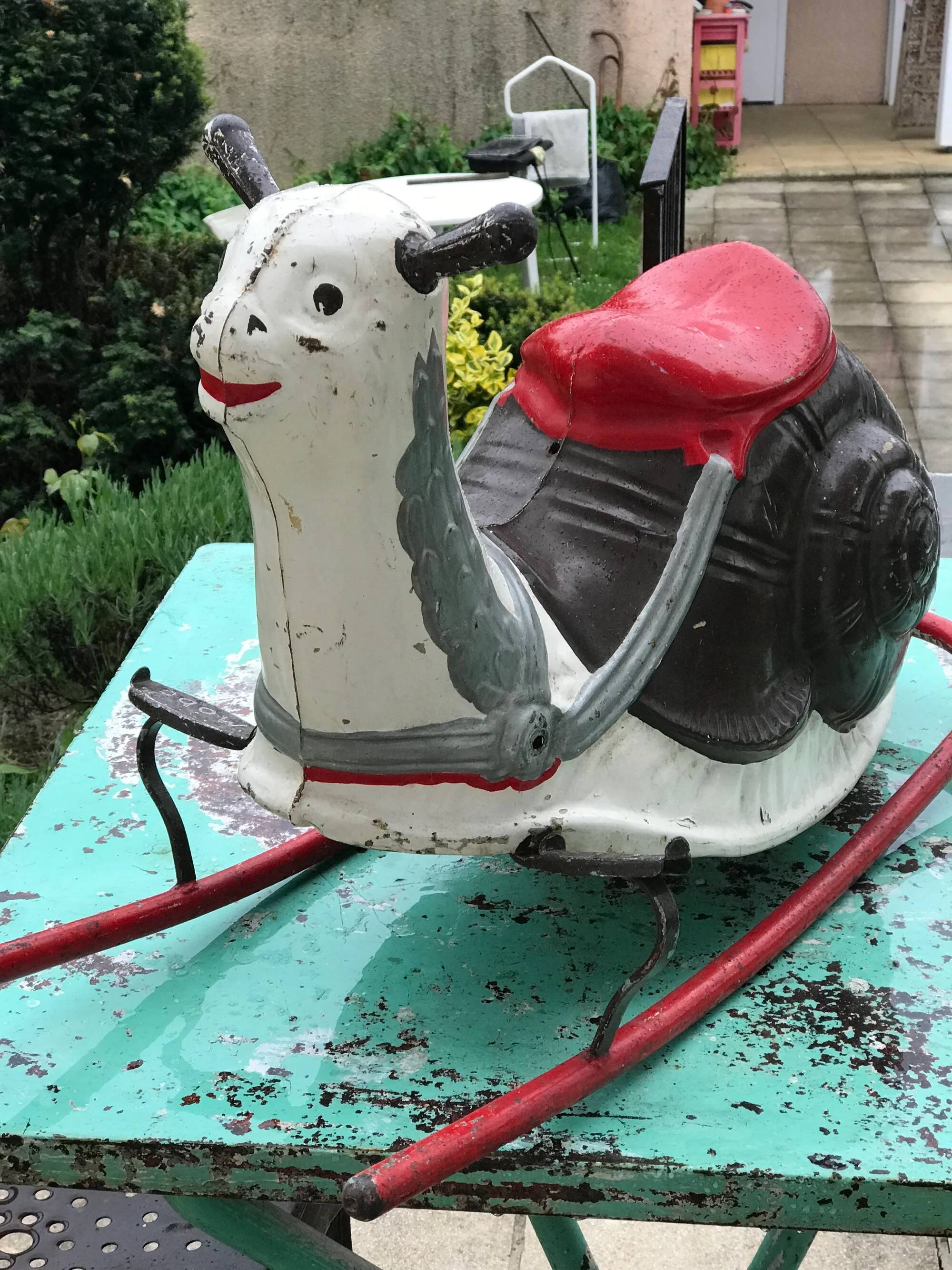 Rare et ancien escargot à bascule de marque mobo