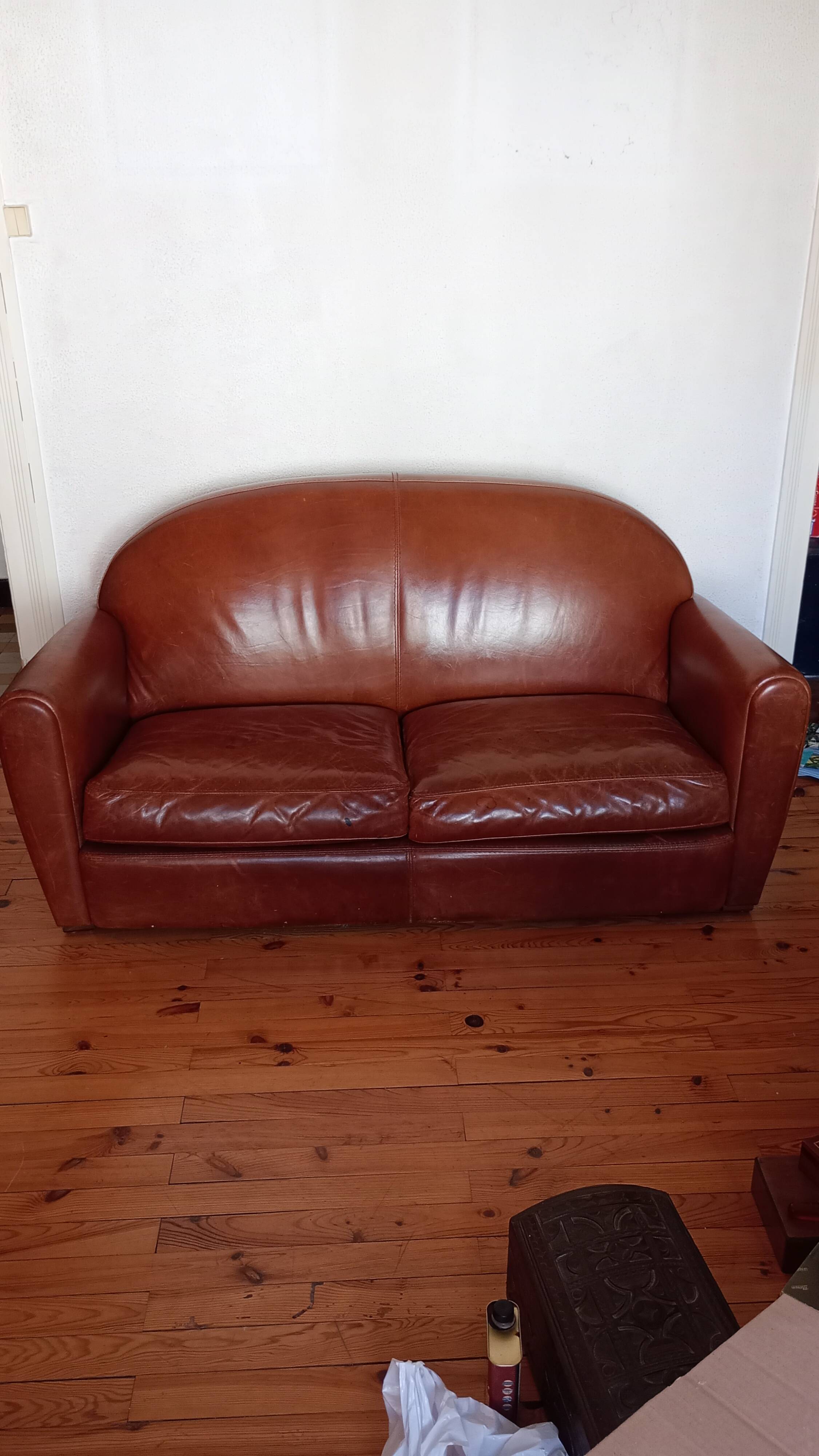 Duvivier leather club sofa