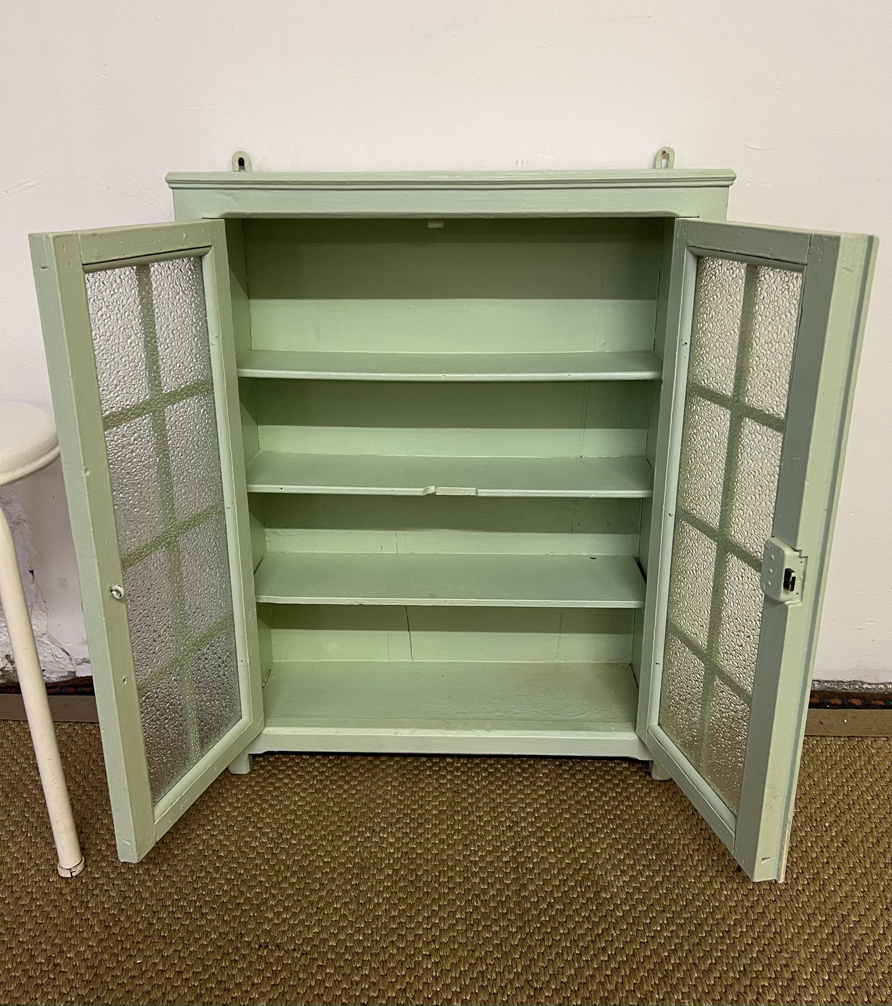 Small vintage medicine cabinet