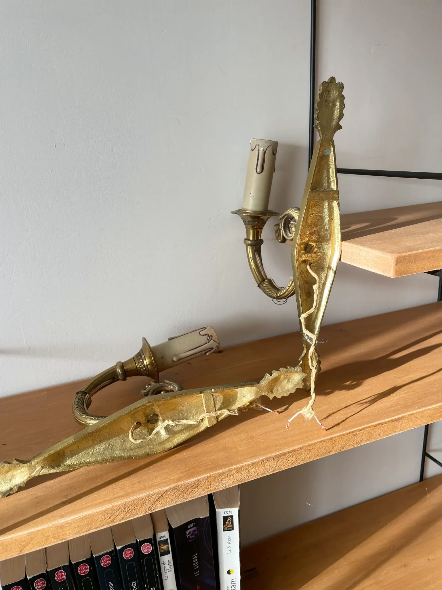 Pair of wall sconces in gilded brass – Louis XVI / neoclassical style