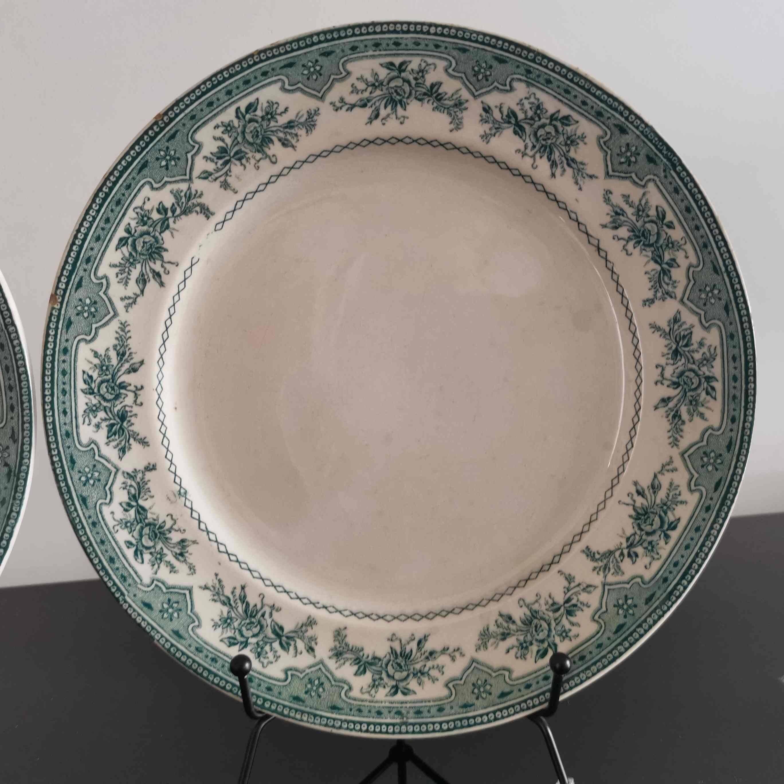 2 Moss Roses flat plates