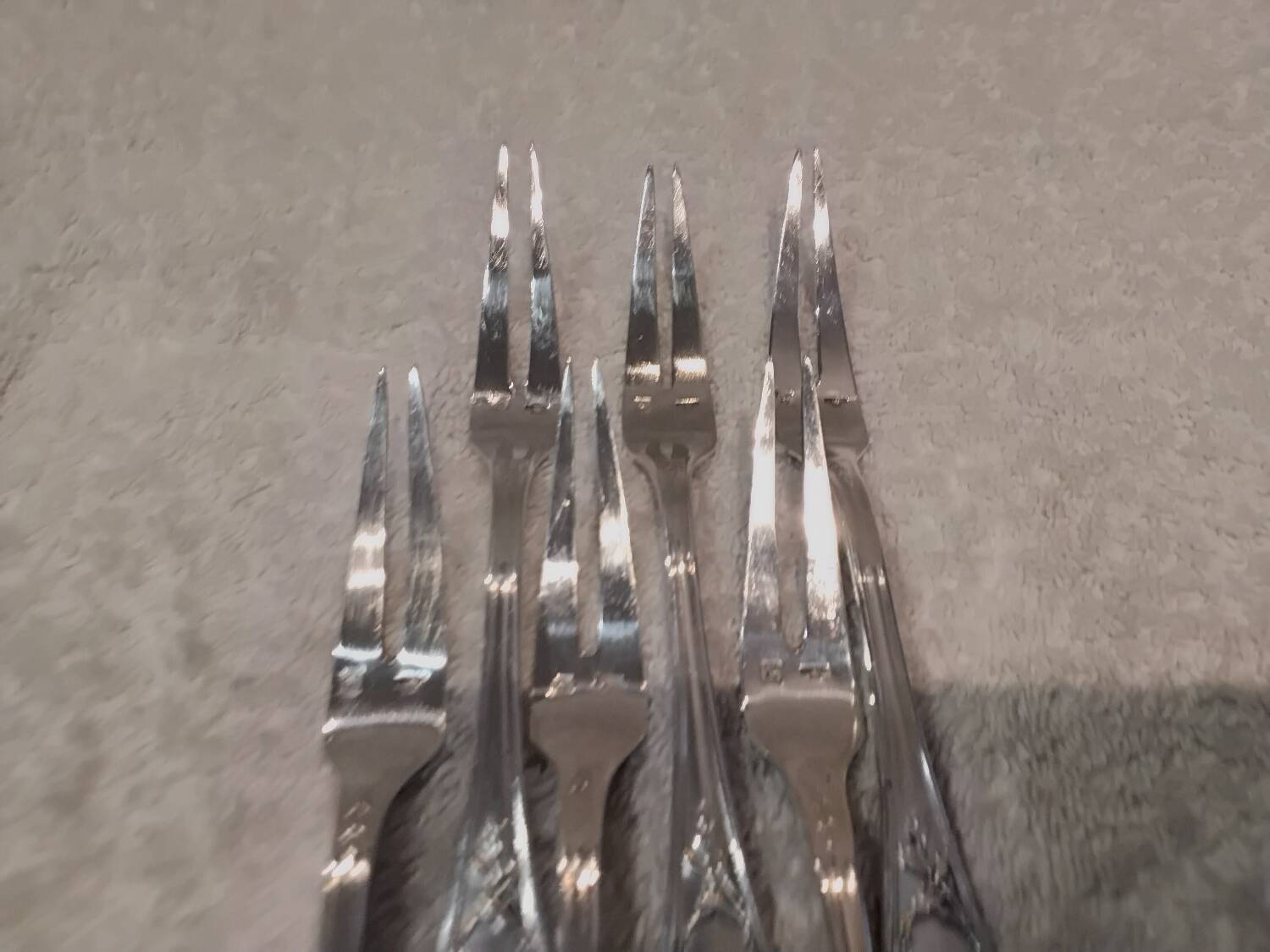 6 silver-plated metal snail forks by silversmith Ercuis, laurel wreath LXVI