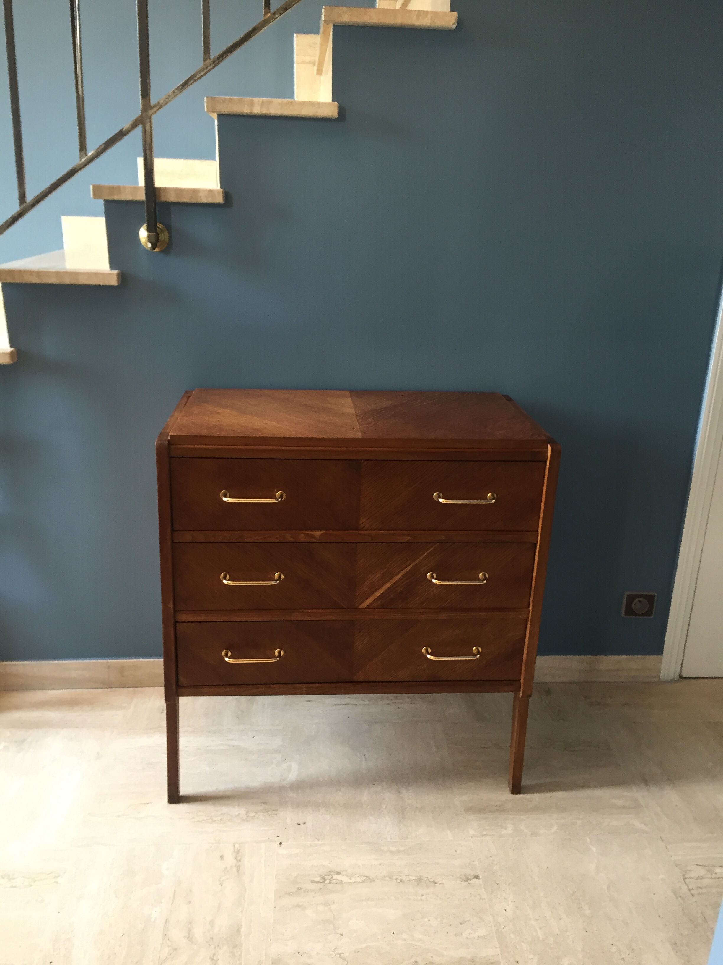 Vintage 1950's chest of drawers in golden oak