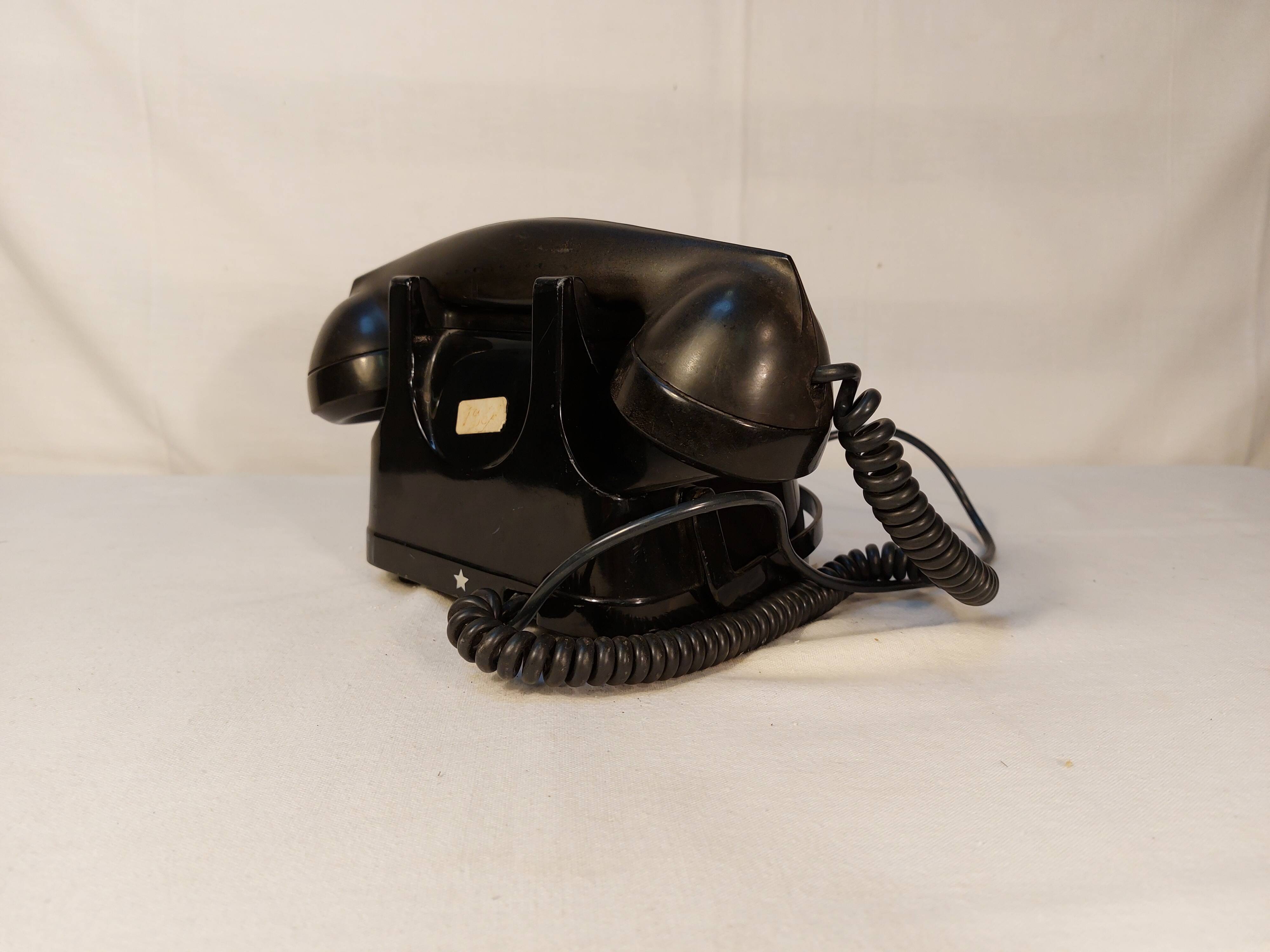 Old Belgian RTT 56B dial telephone in black bakelite