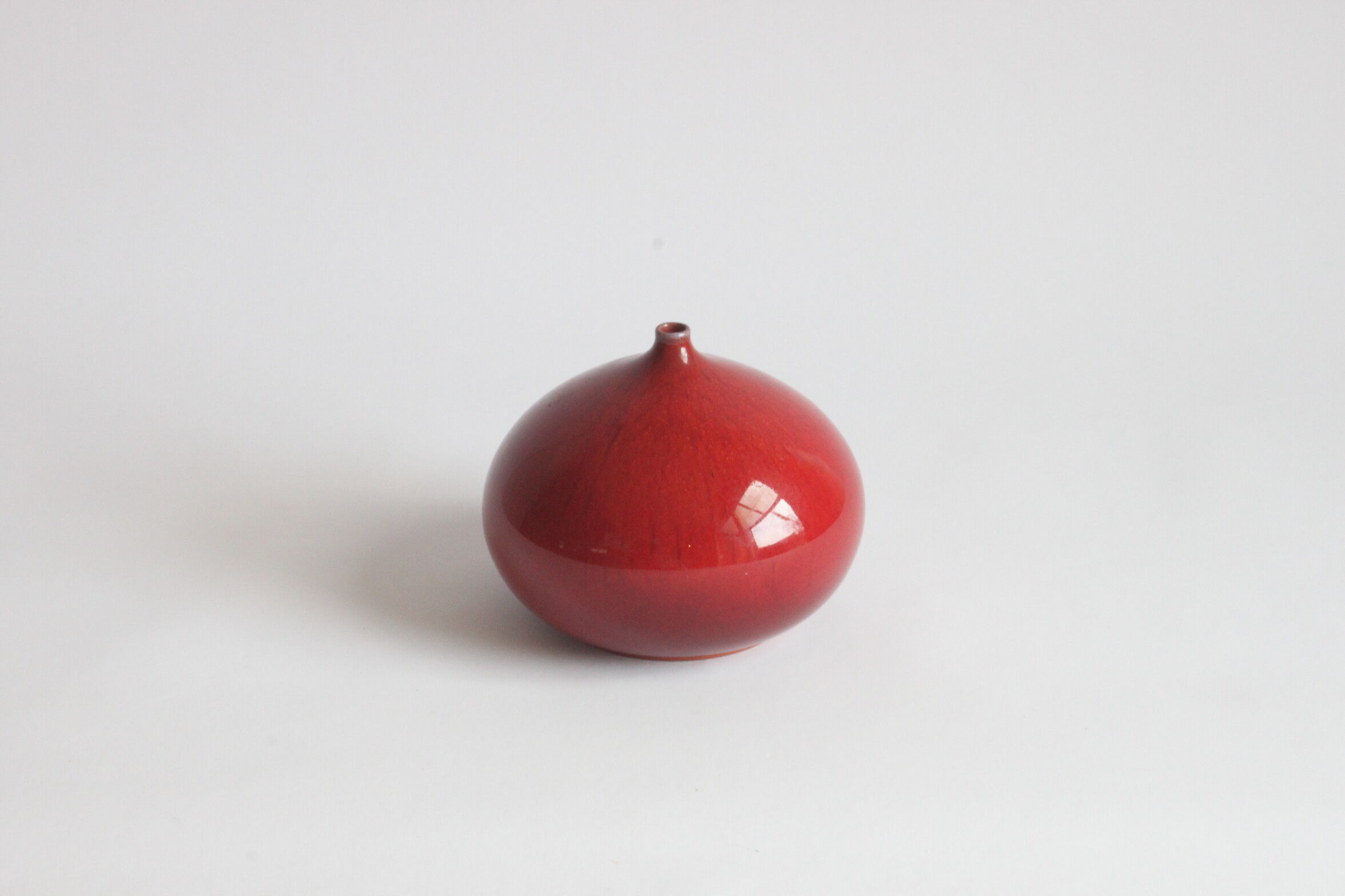 Red fig vase by Rogier Vandeweghe for Perignem, Belgium 1963.