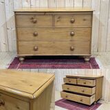 Victorian chest of drawers in nineteenth century fir
