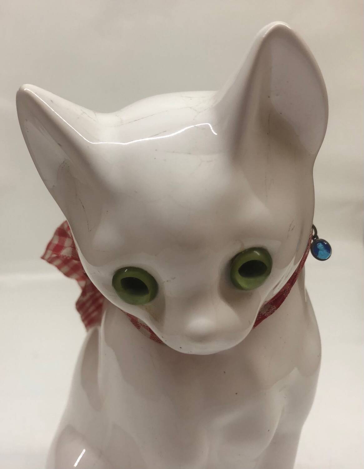 Delft Wit earthenware cat