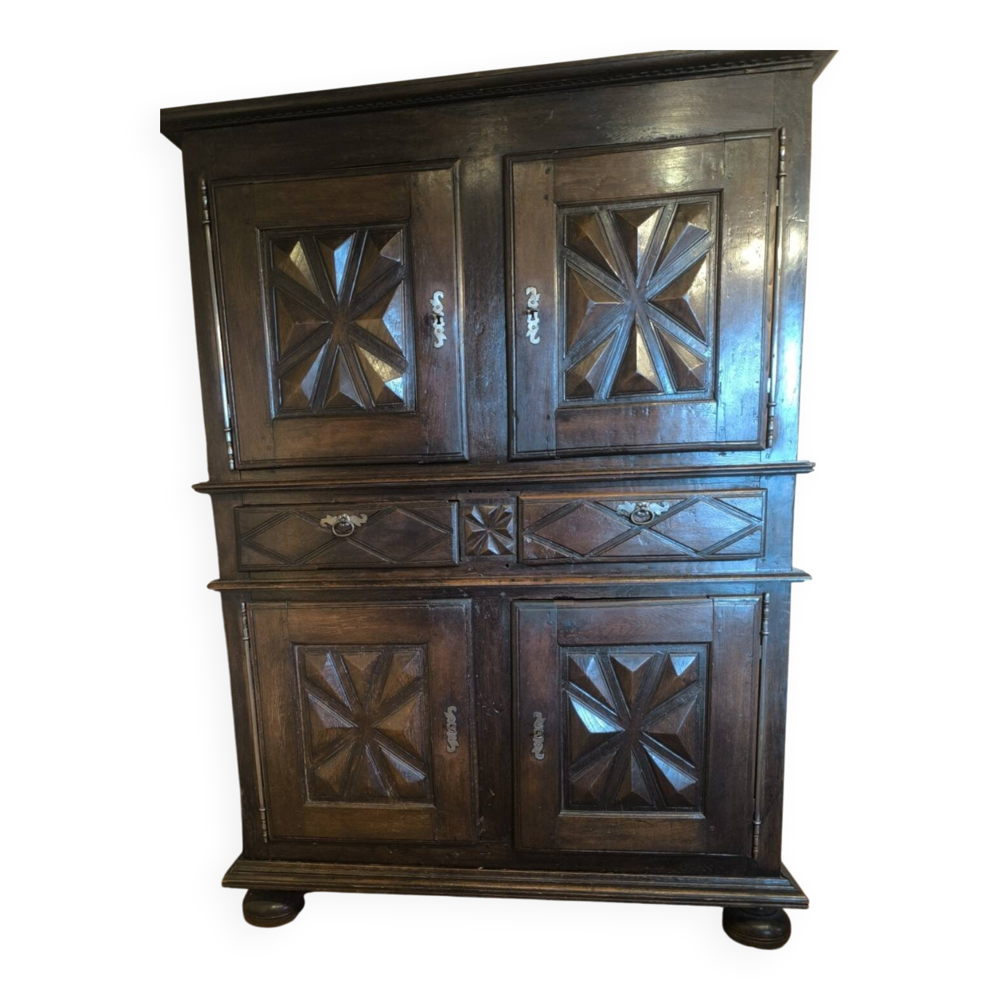 Louis xiii armoire - 17th century decoration with diamond point motif