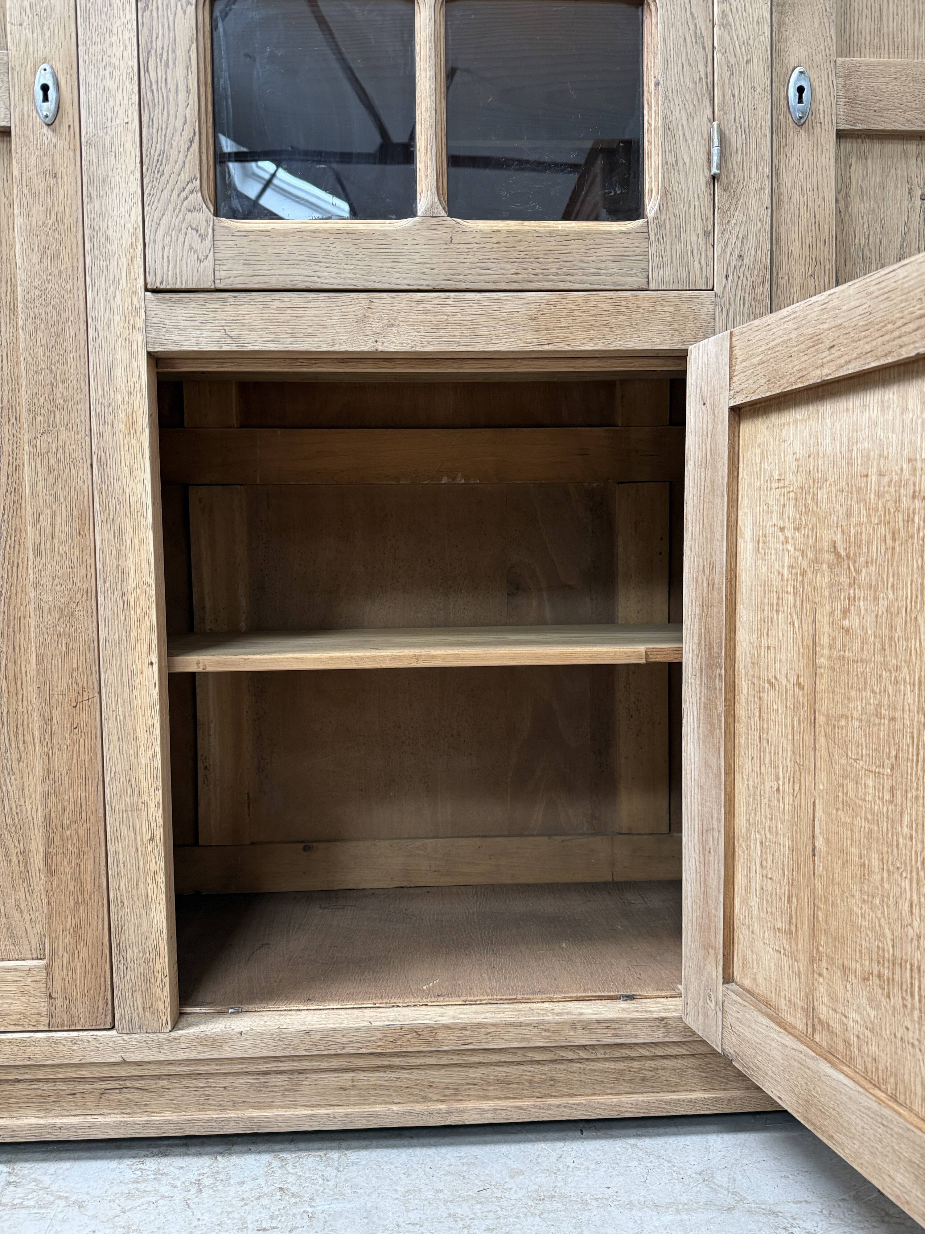 Large Art Deco wardrobe in oak (renovated)