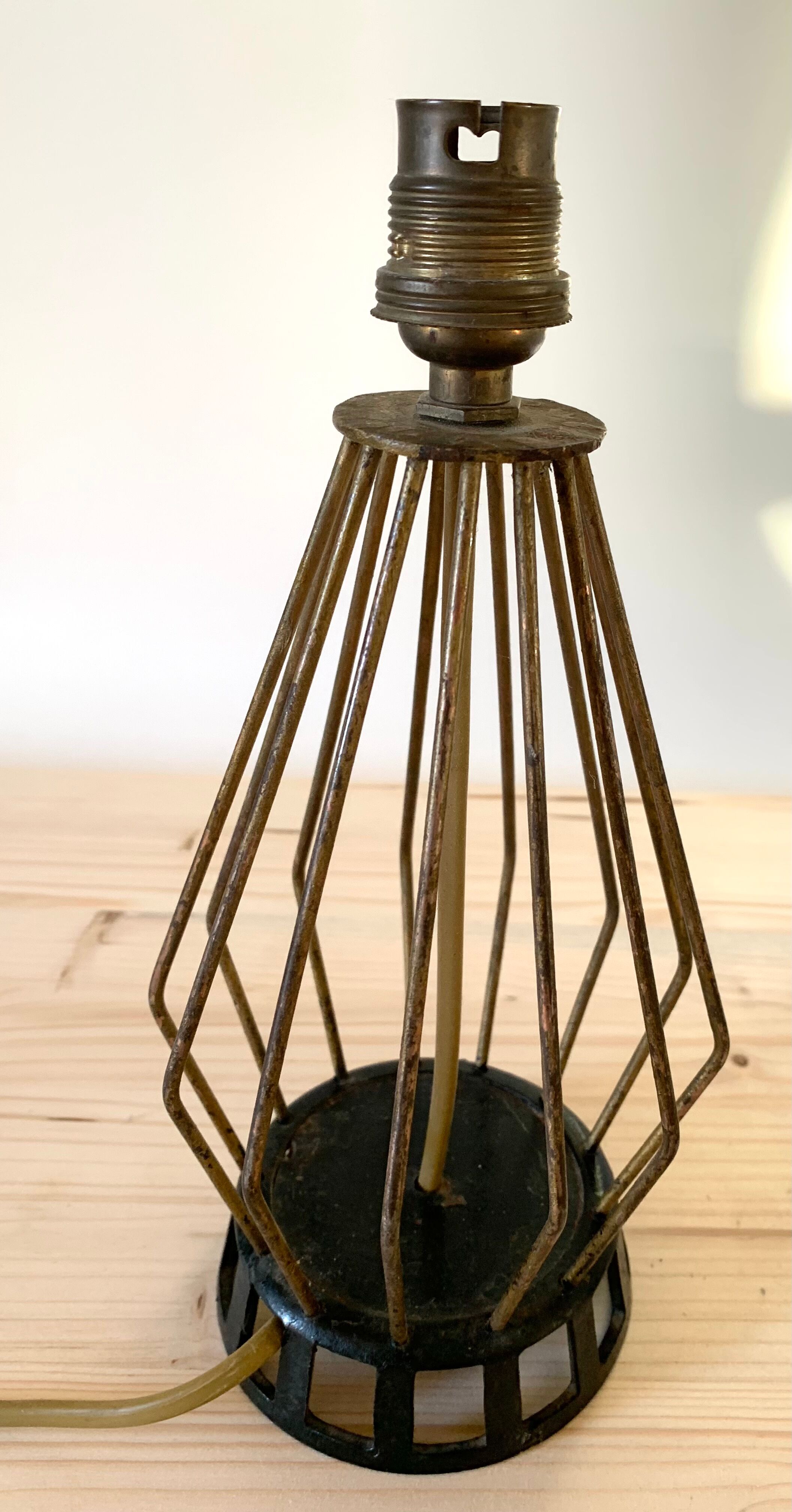 Modernist lamp stand
