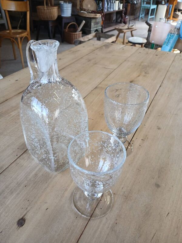 Pot en verre ancien soufflé bulle ambré