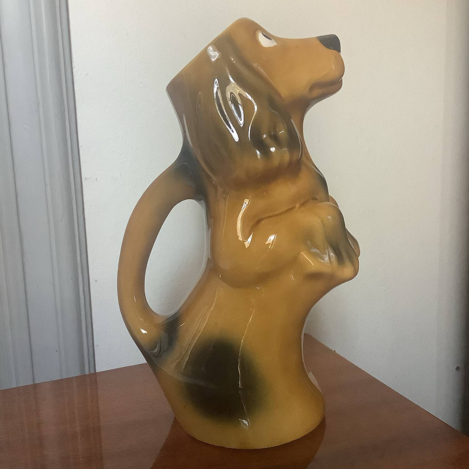Dachshund-shaped slushie pitcher