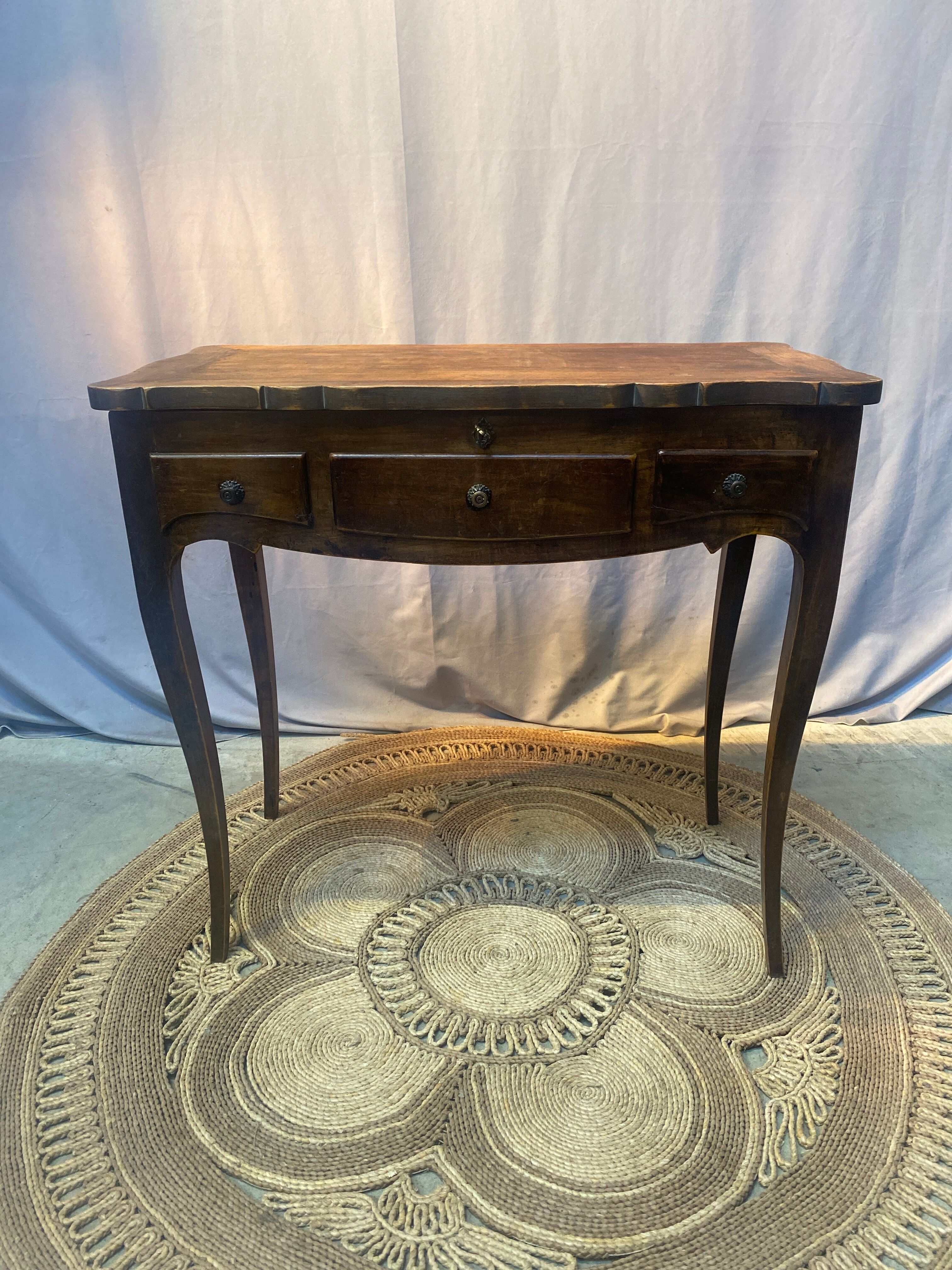 Dressing table in the Louis XV style in wood