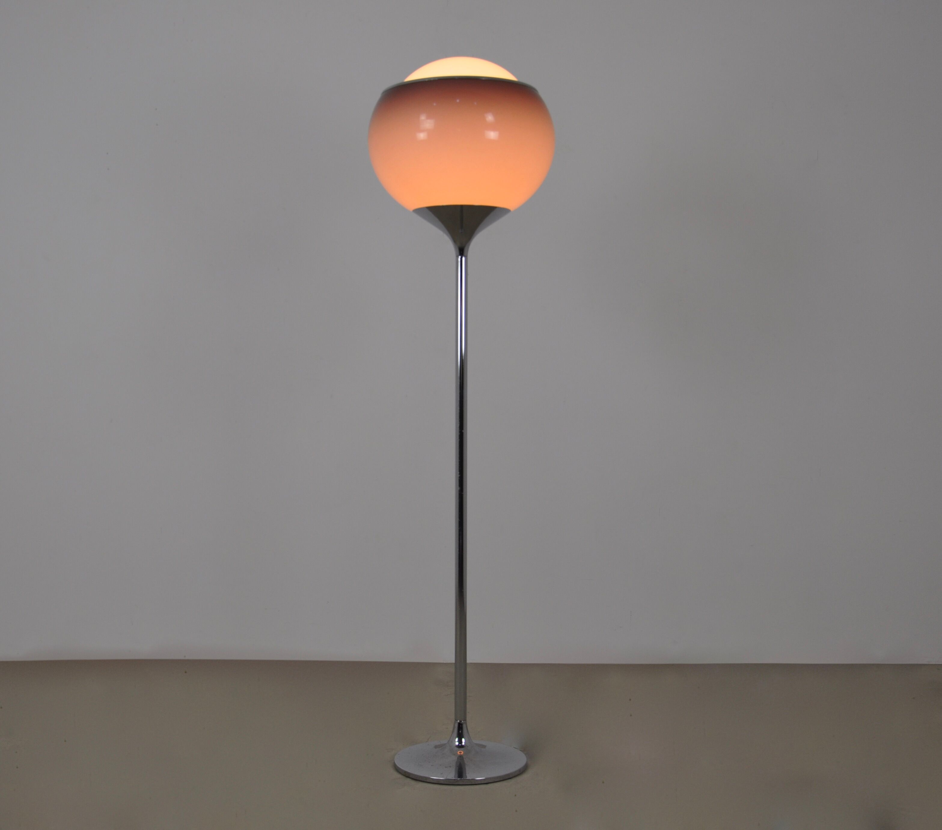 Lampadaire "Bud Grande" de Harvey Guzzini pour Iguzzini, 1960S