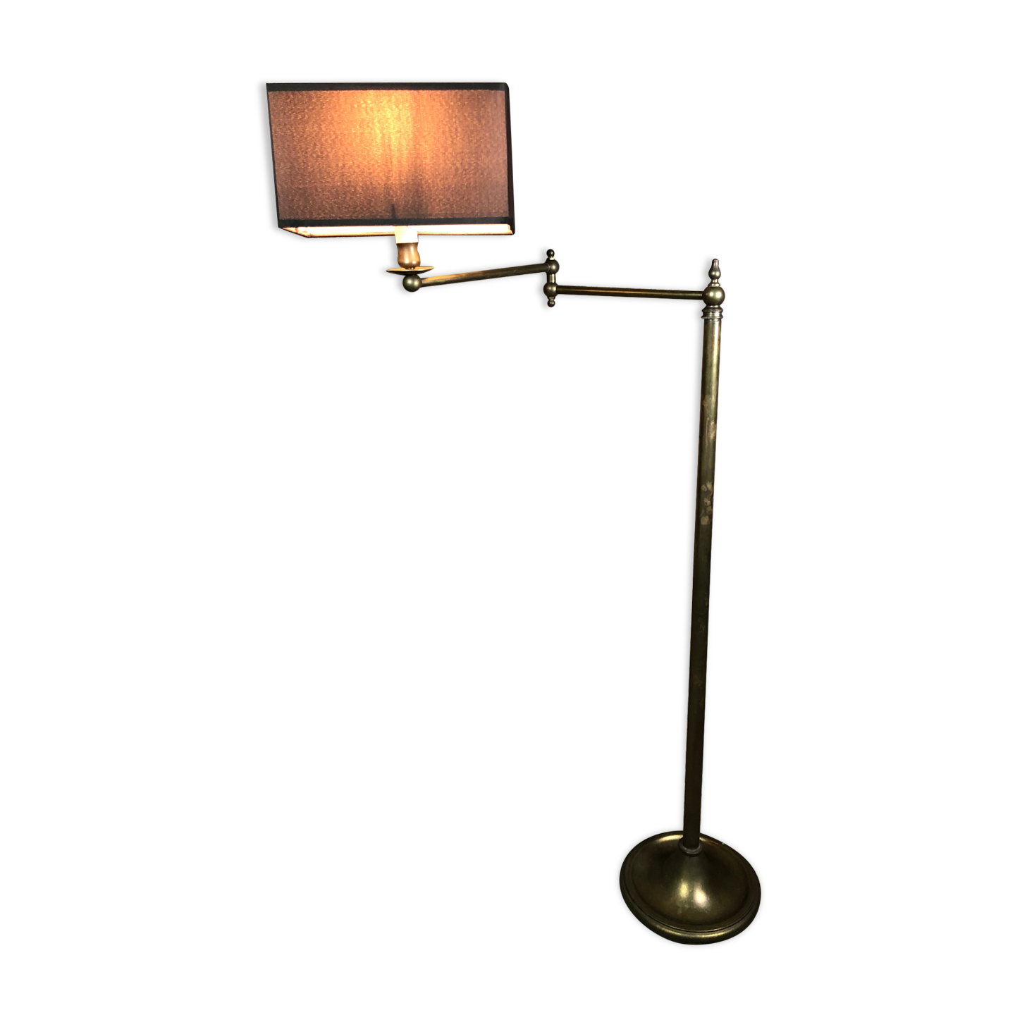 Floor lamp