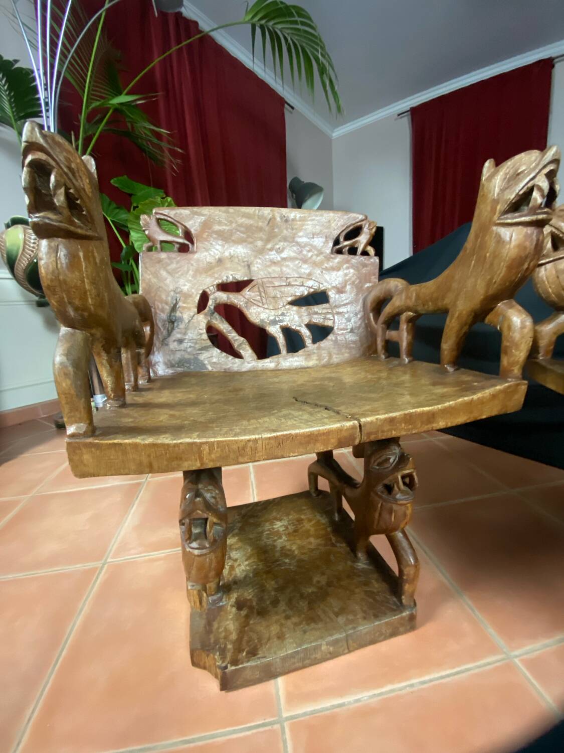 African tribal ensemble of 4 pieces of furniture for dignitaries of the Kingdom of Dahomey, Benin.