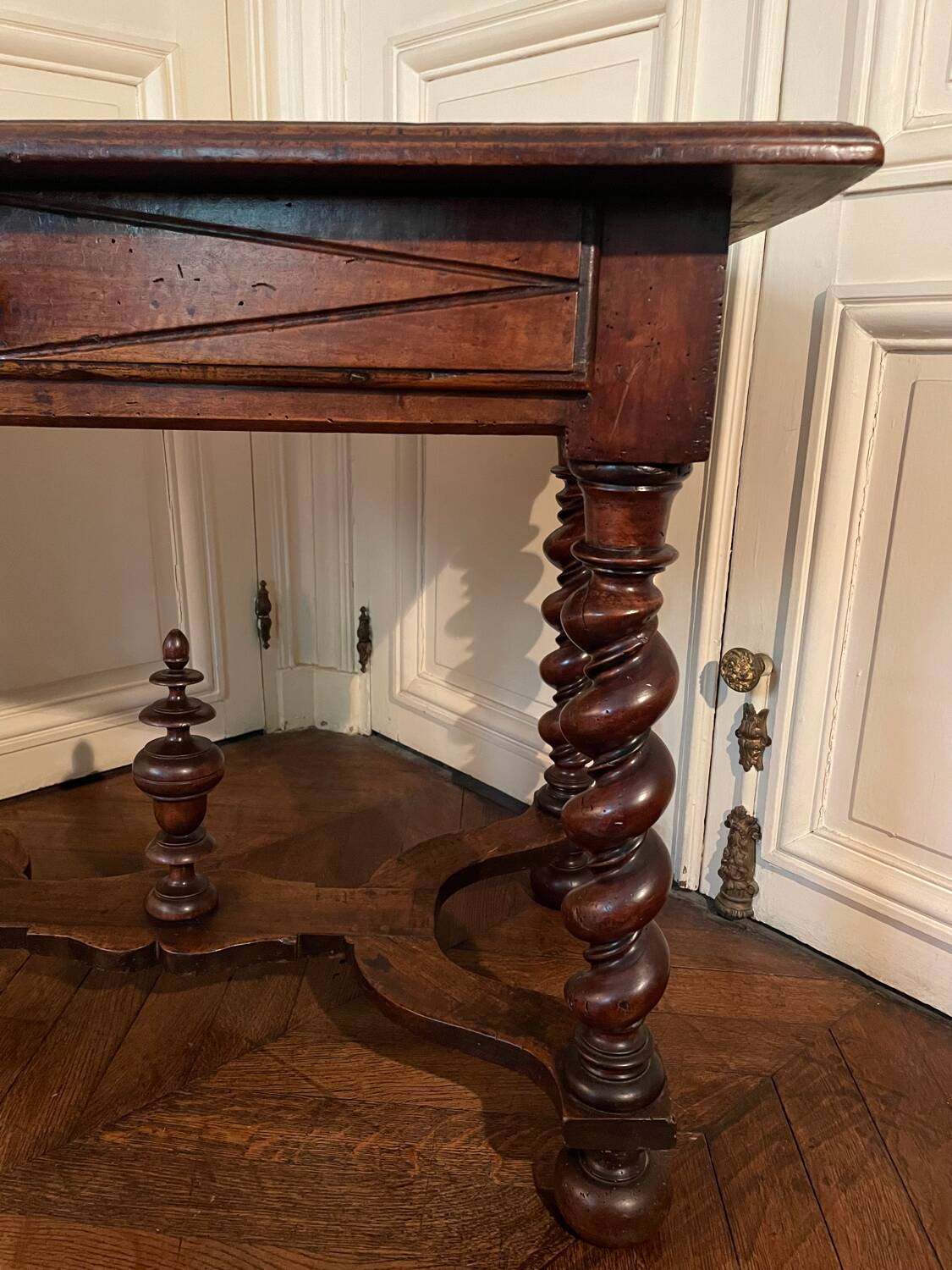 Table, Louis XIII desk