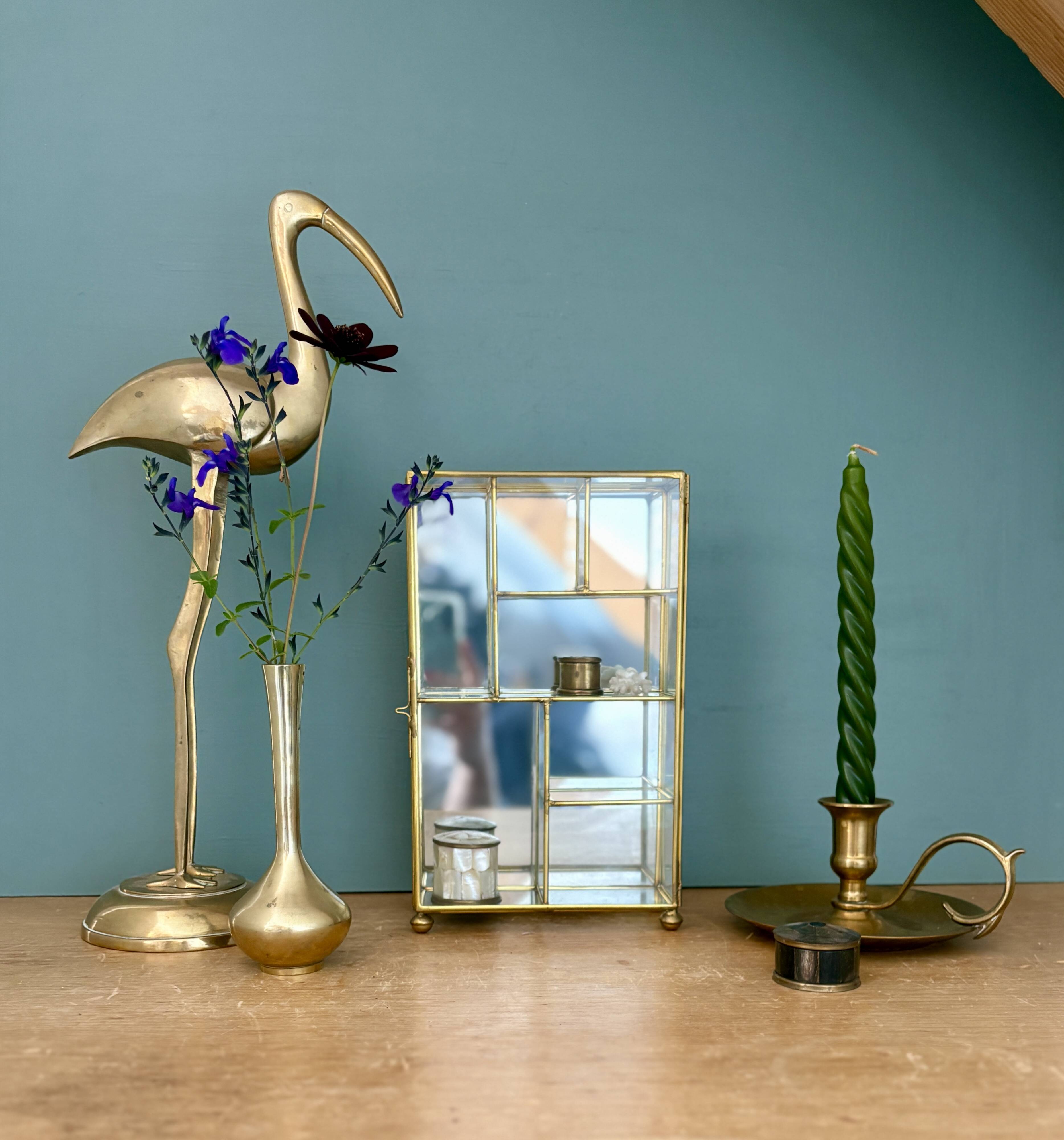 Vitrine vintage en verre et laiton