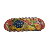 Plat de présentation en céramique émaillée à décor de fruits, Portugal, 42 cm