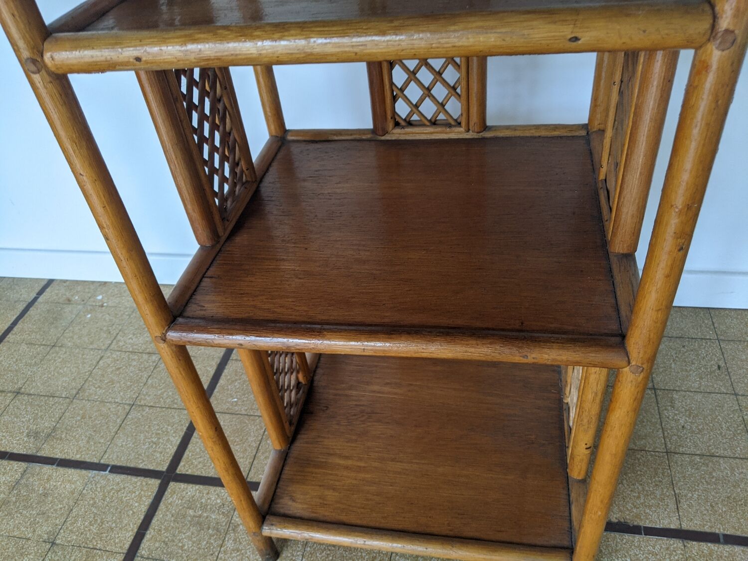 Étagère bambou & rotin
