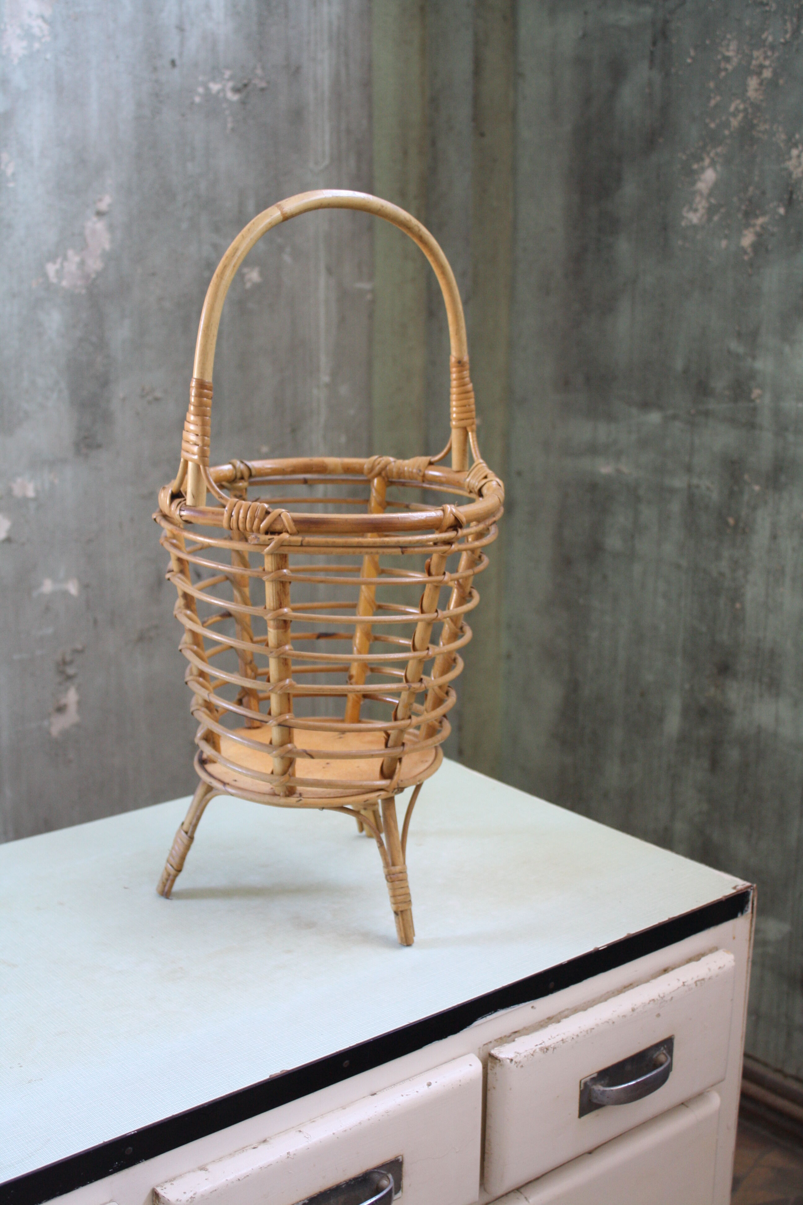 Travailleuse rotin vintage