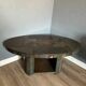 Table basse brutaliste – Table roulante en carrelage de pierre des années 1970