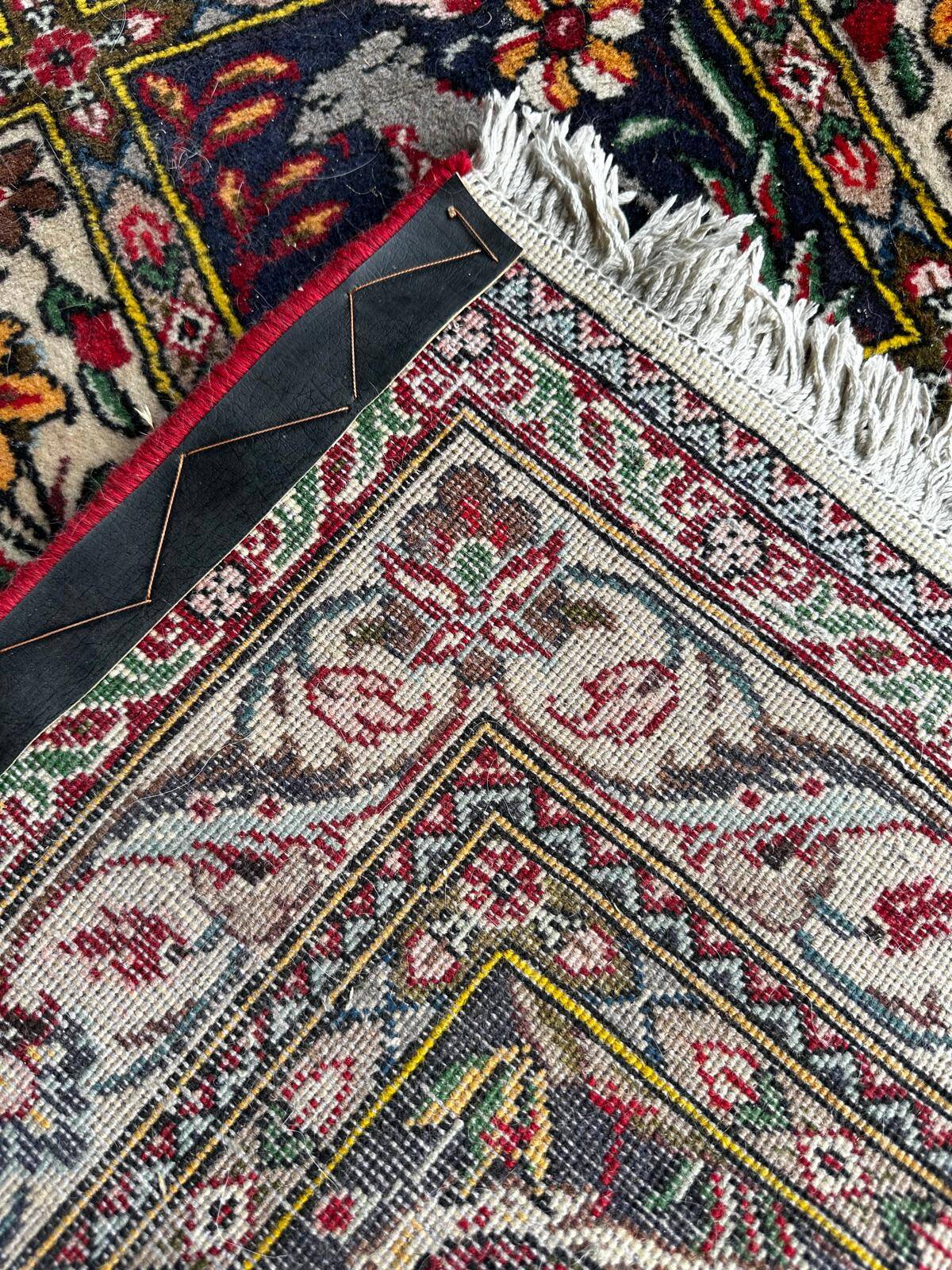 Handmade Bakhtiar Persian rug 160cm x 110cm