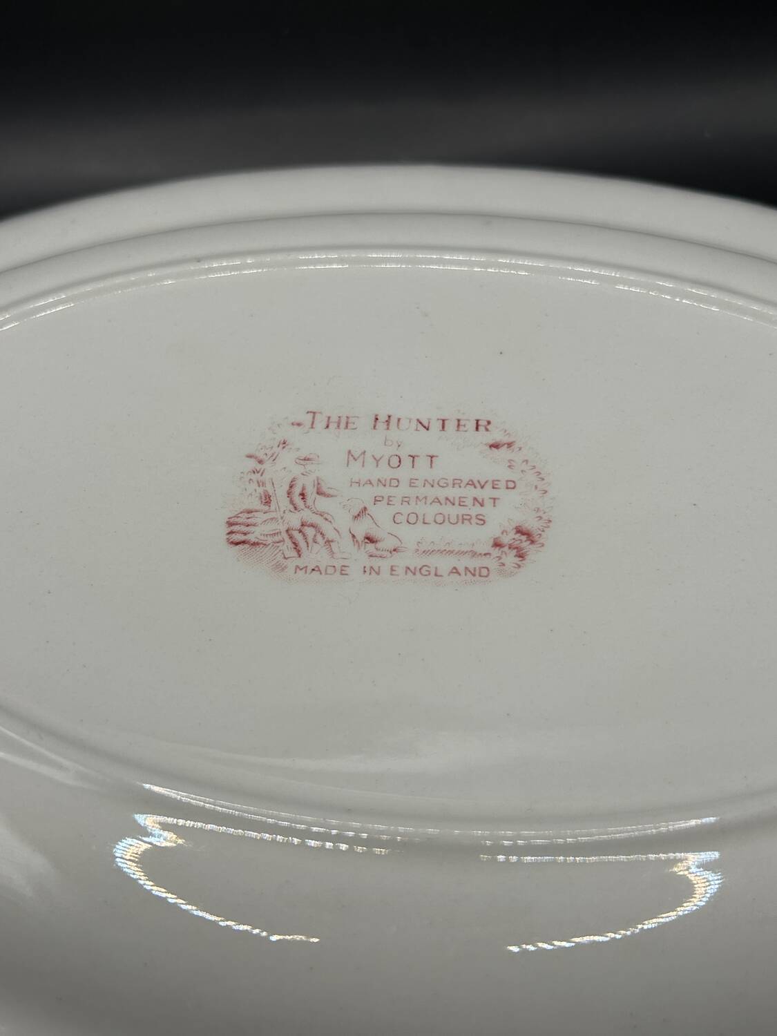 Oval dish in Myott earthenware - The Hunter