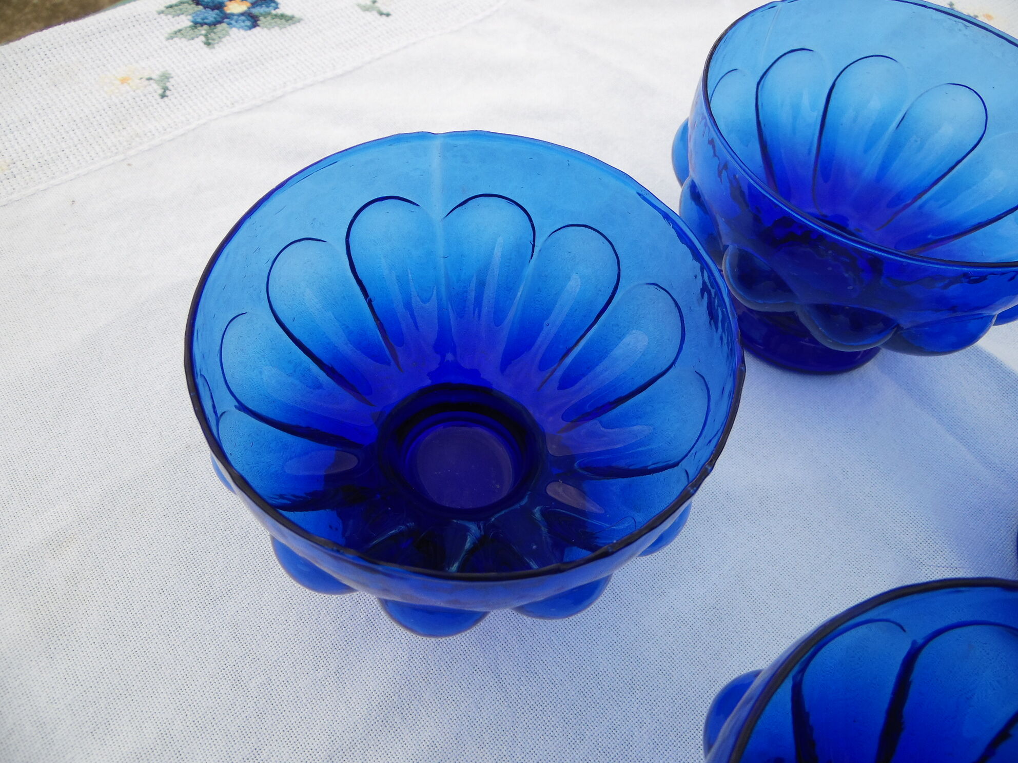 4 bols verre bleu cobalt