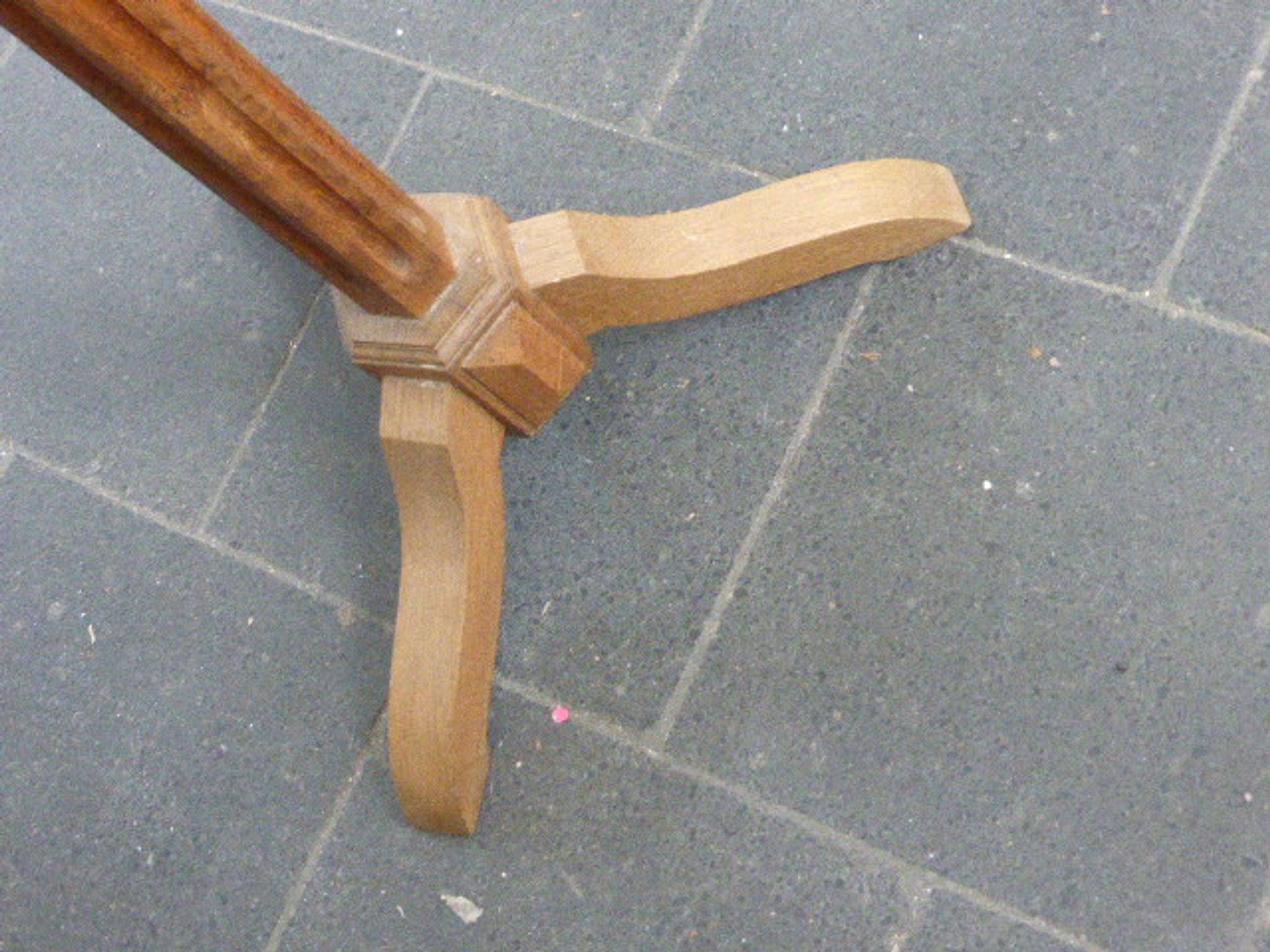 Coat rack in wood and metal