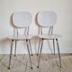 Paire de chaises en formica blanc et rayures