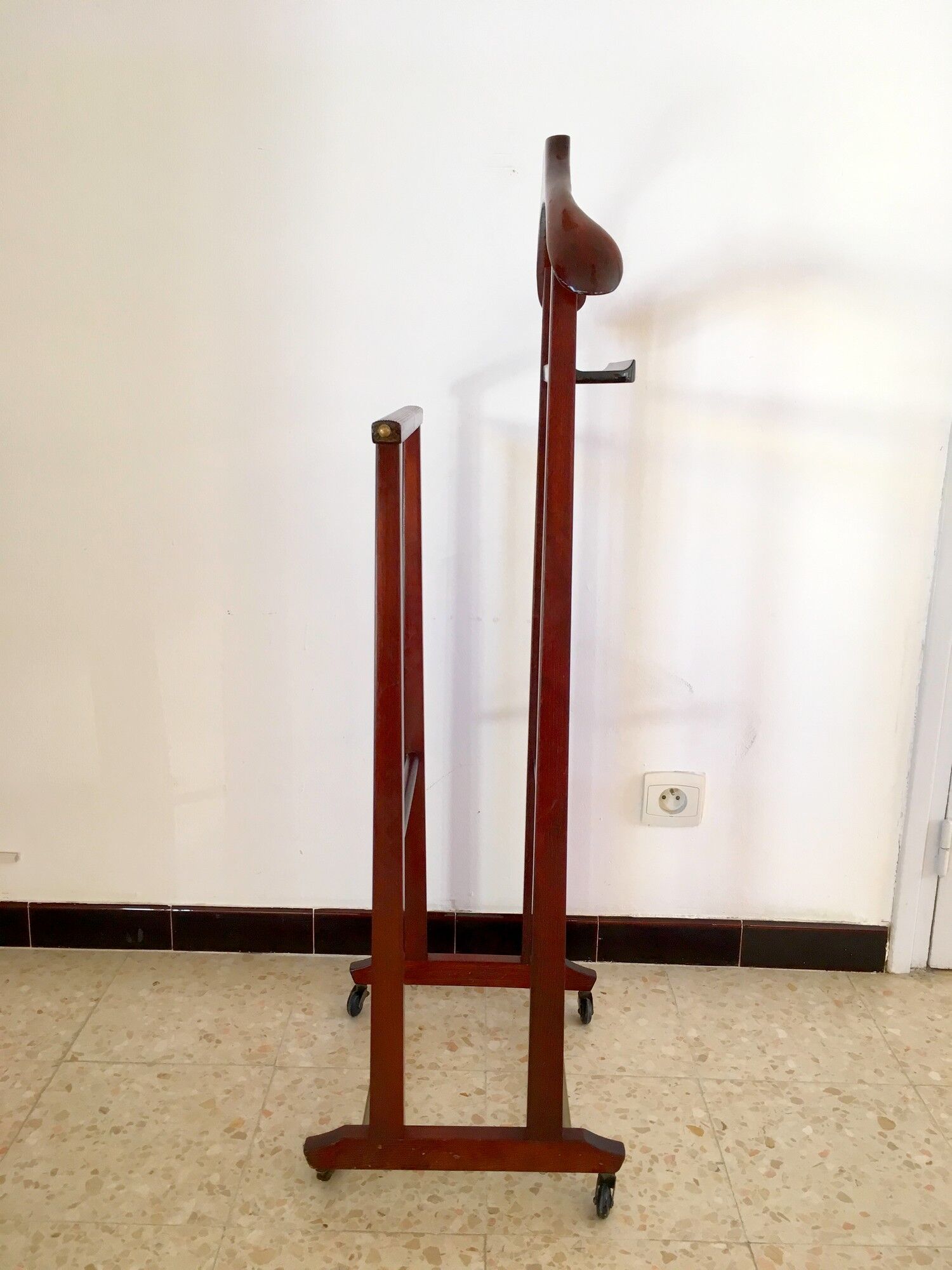 Fratelli Reguitti 60s mahogany vintage Footman