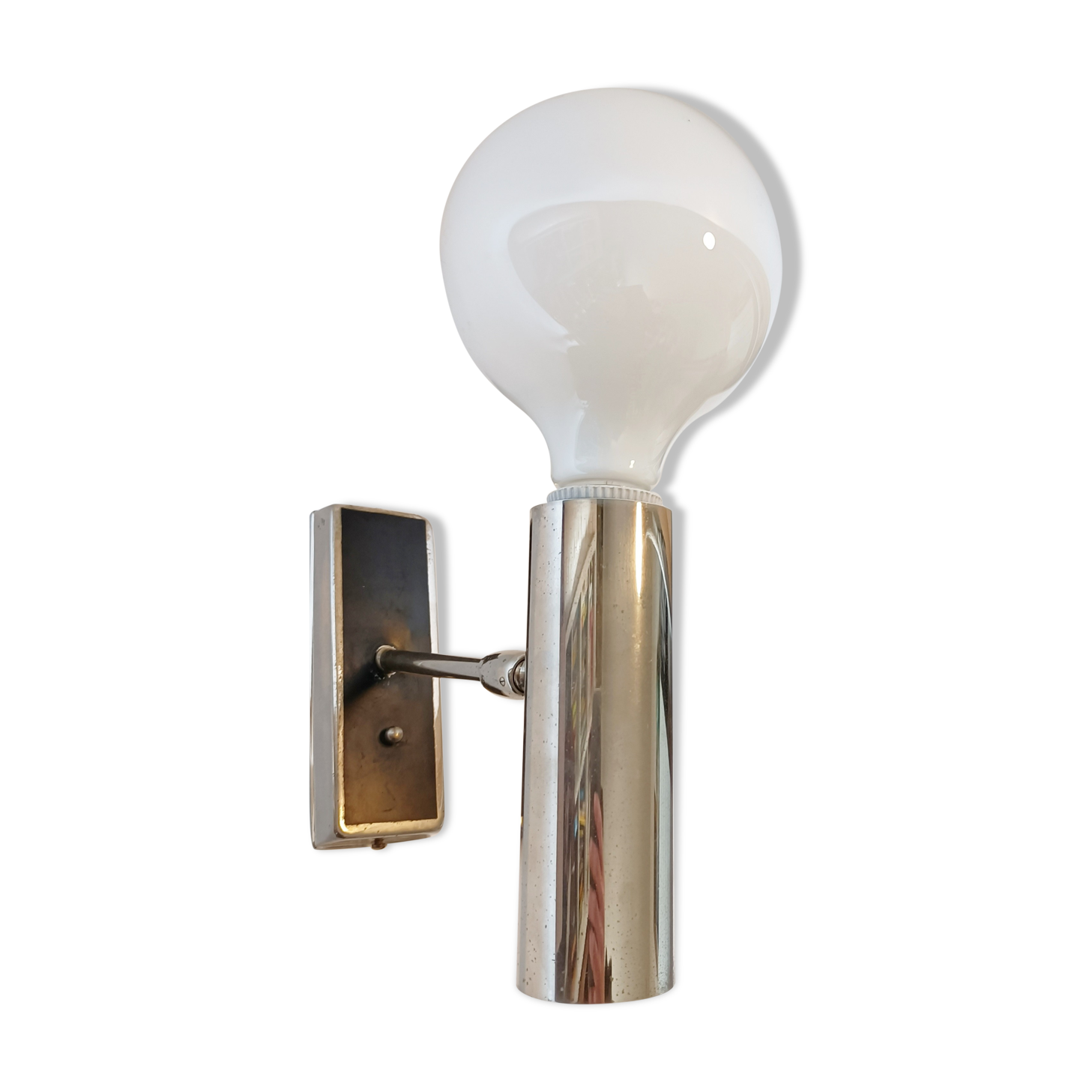 Chrome and black wall lamp Vintage, Italy 1960.