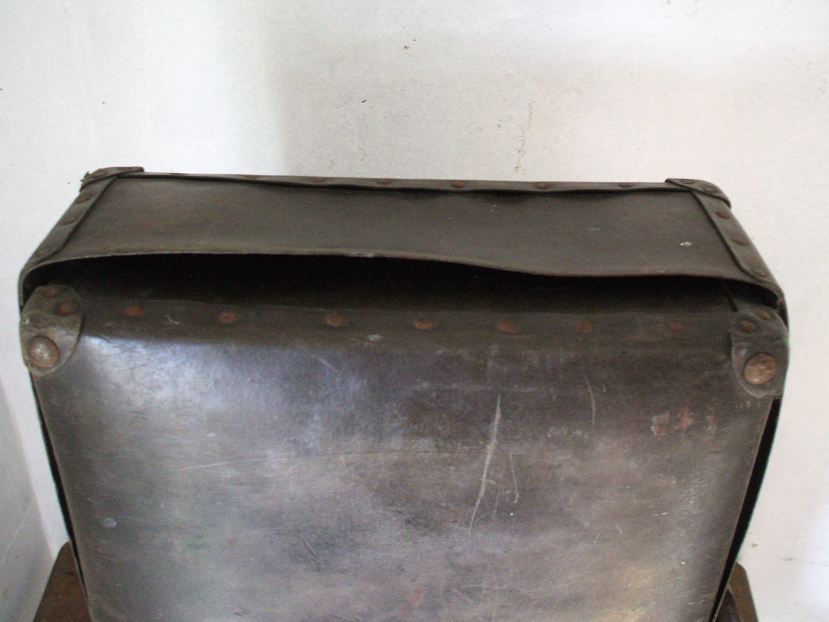 Vulcanized fiber 1910 suitcase