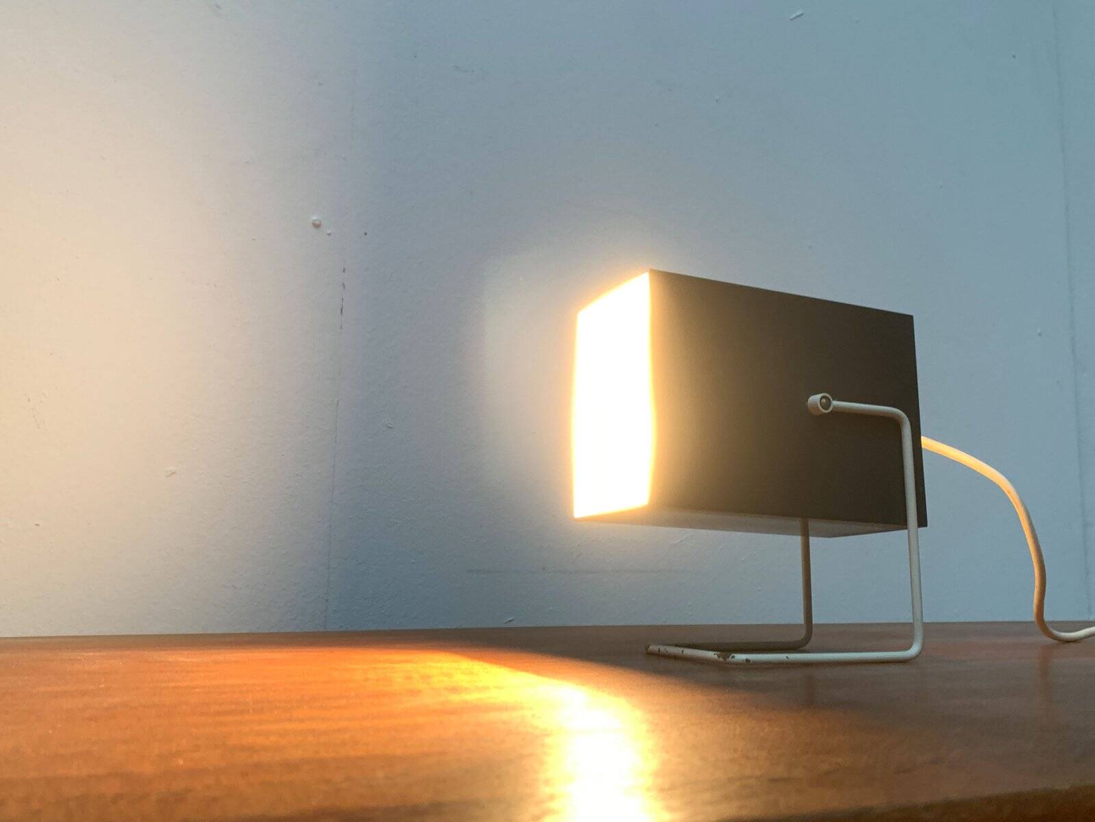 Mid-century minimalist table lamp by Wilhelm Braun Feldweg for Doria Leuchten, 1960s.