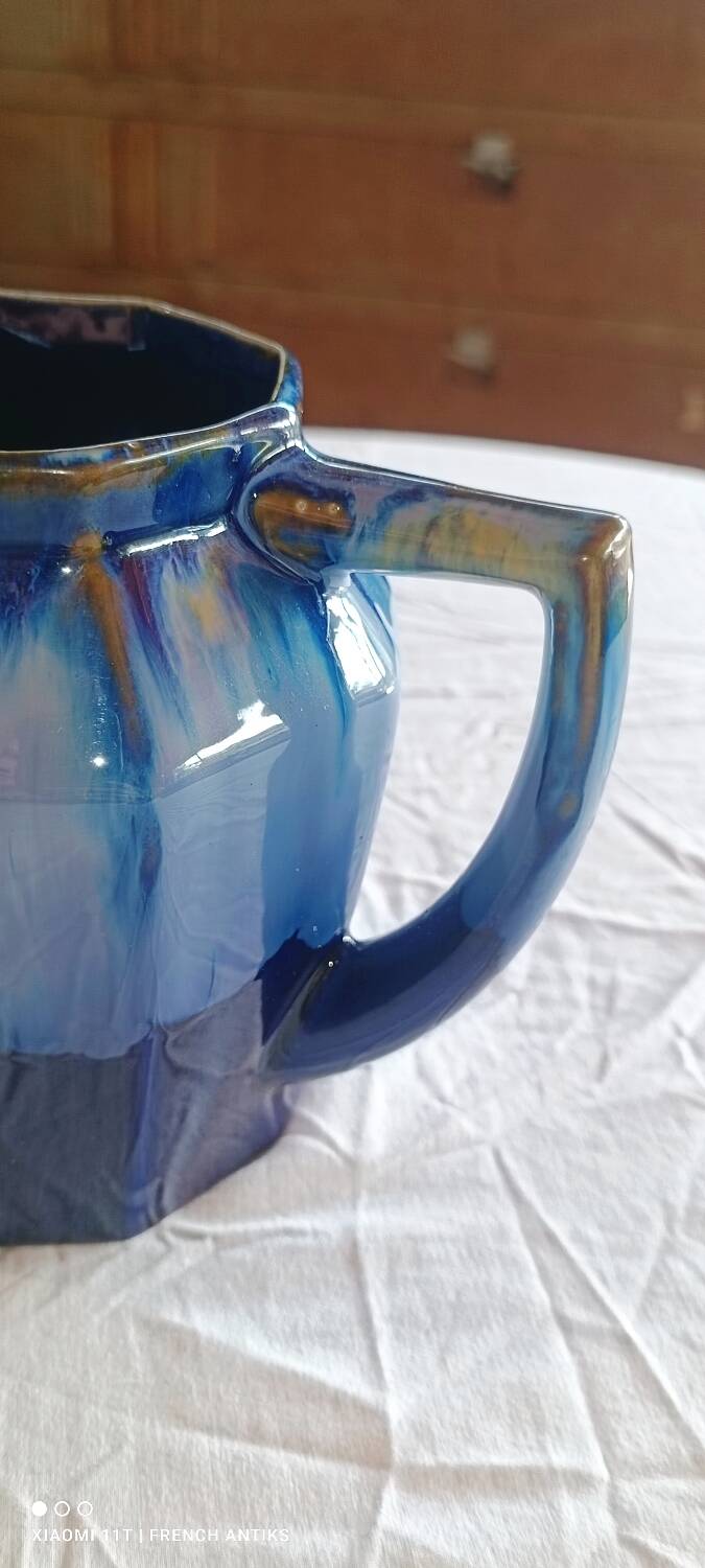 Carafe, pitcher, in French porcelain, early 20th century, 1930