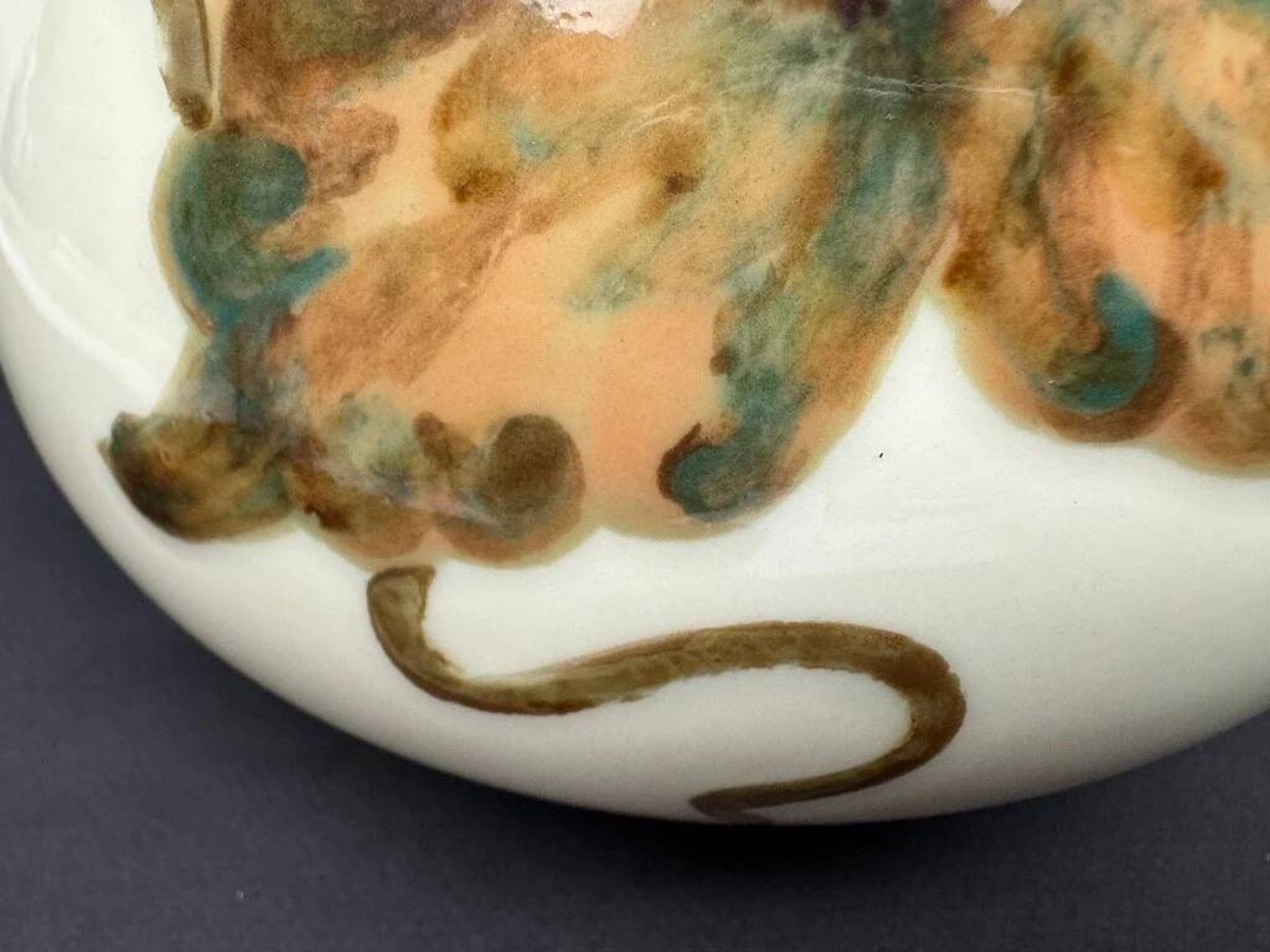 Tharaud Limoges, round vase with hand-painted foliage decoration, Art Nouveau