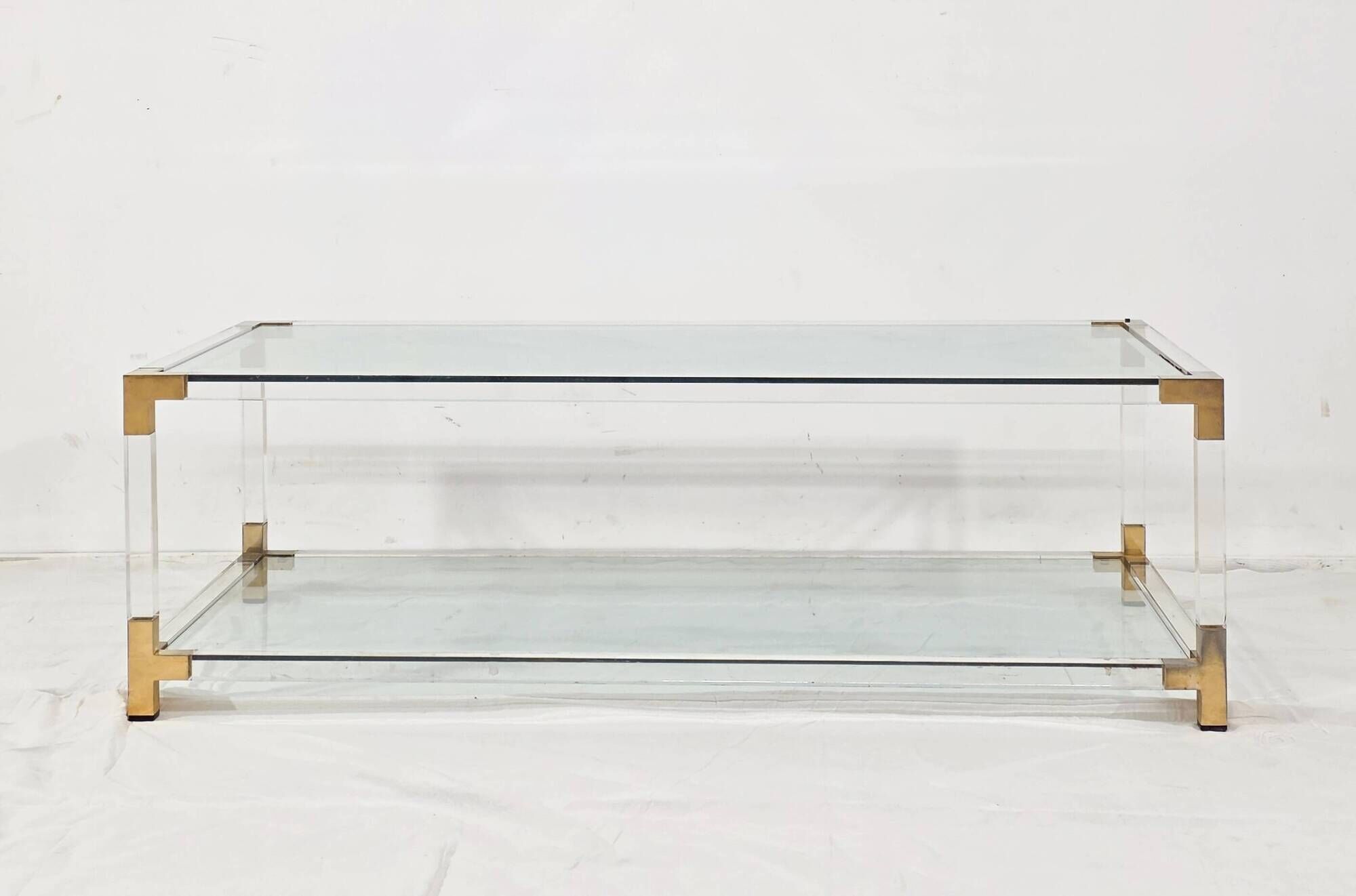 Table basse en verre et Lucite par Charles Hollis Jones — 1970