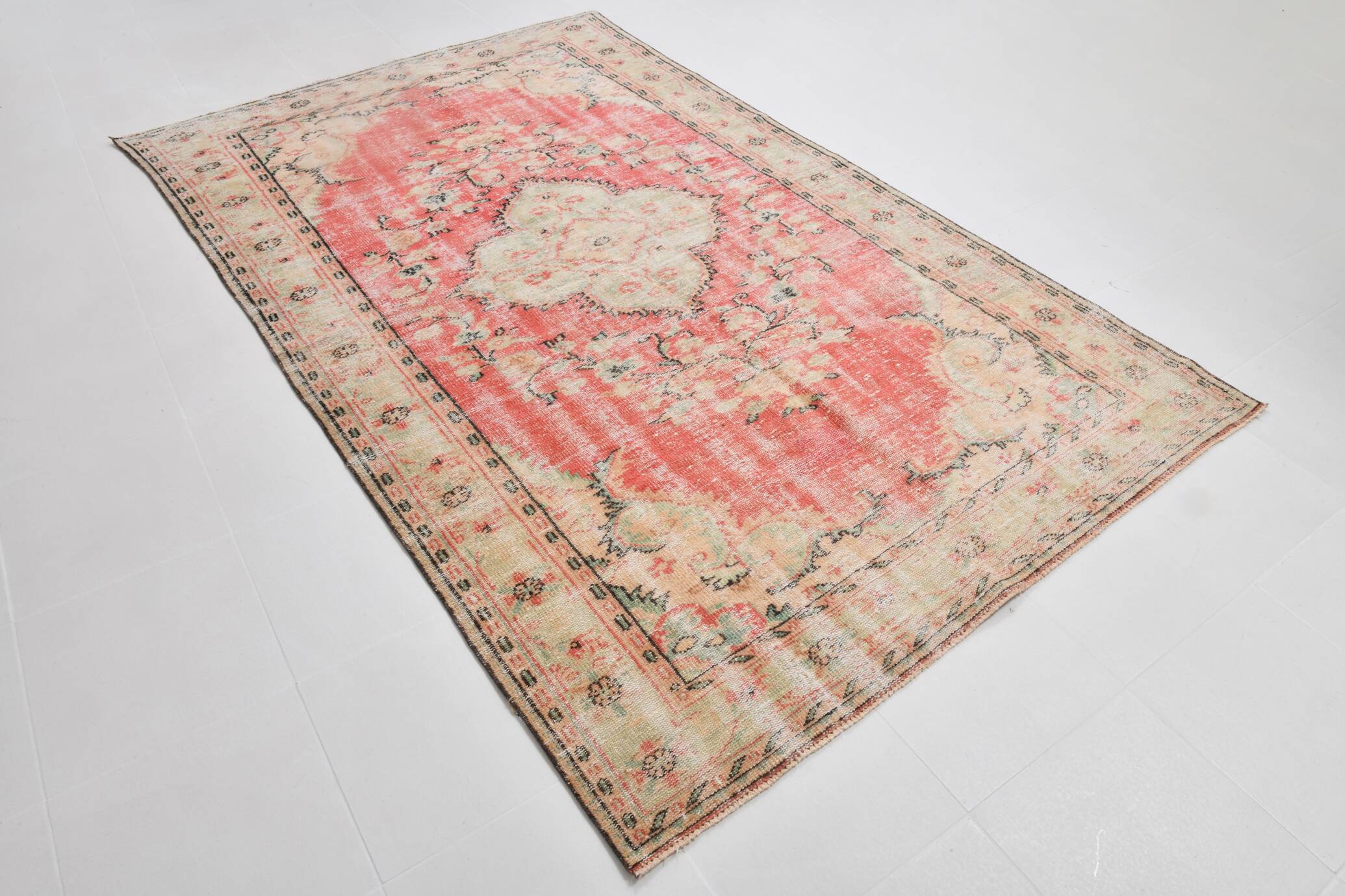 Red & cream oriental turkish vintage rug