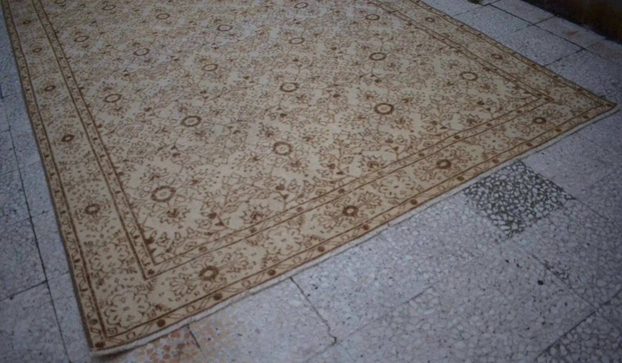 Vintage Turkish Oushak rug 204x318 cm