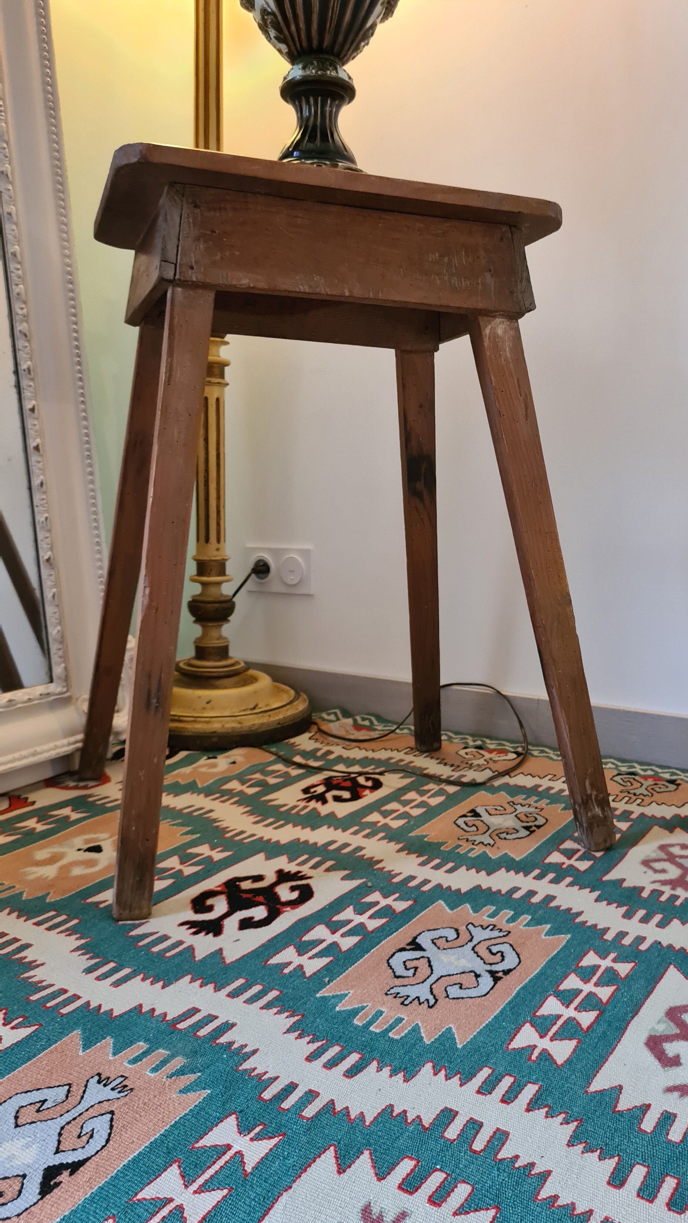 Country harness in solid wood