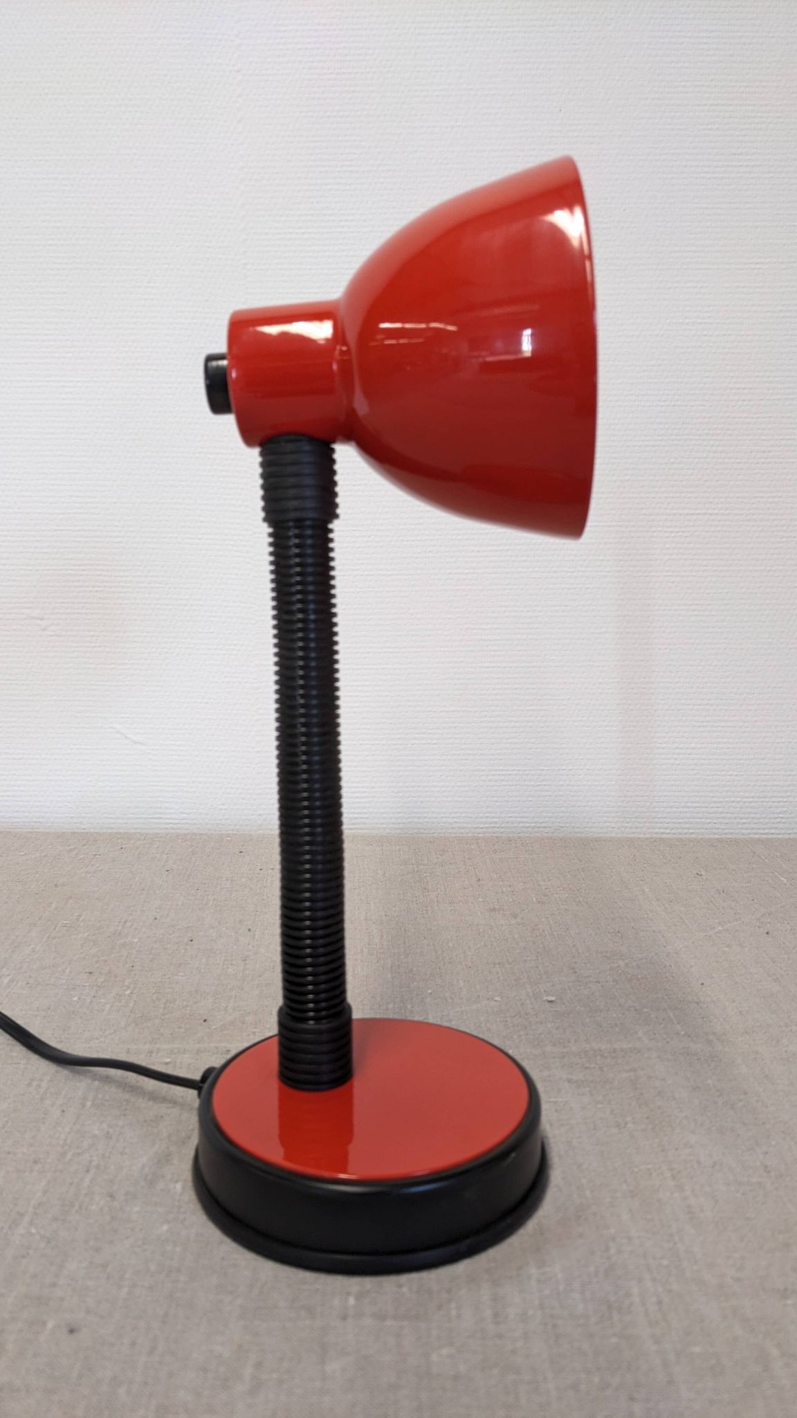 Articulated desk or bedside lamp by Veneta Lumi, Italy circa 1980.