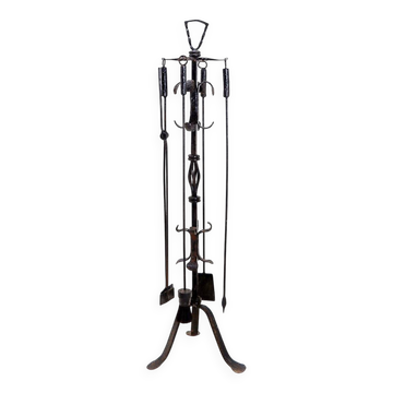 Large Wrought Iron Hammered Fireplace Tool Set: H 127cm