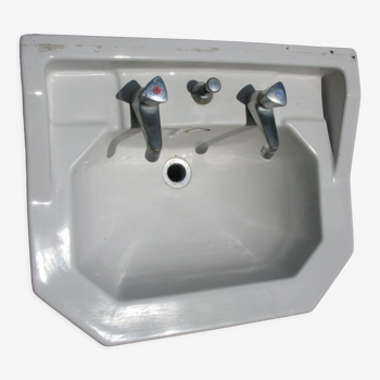 Vintage washbasin