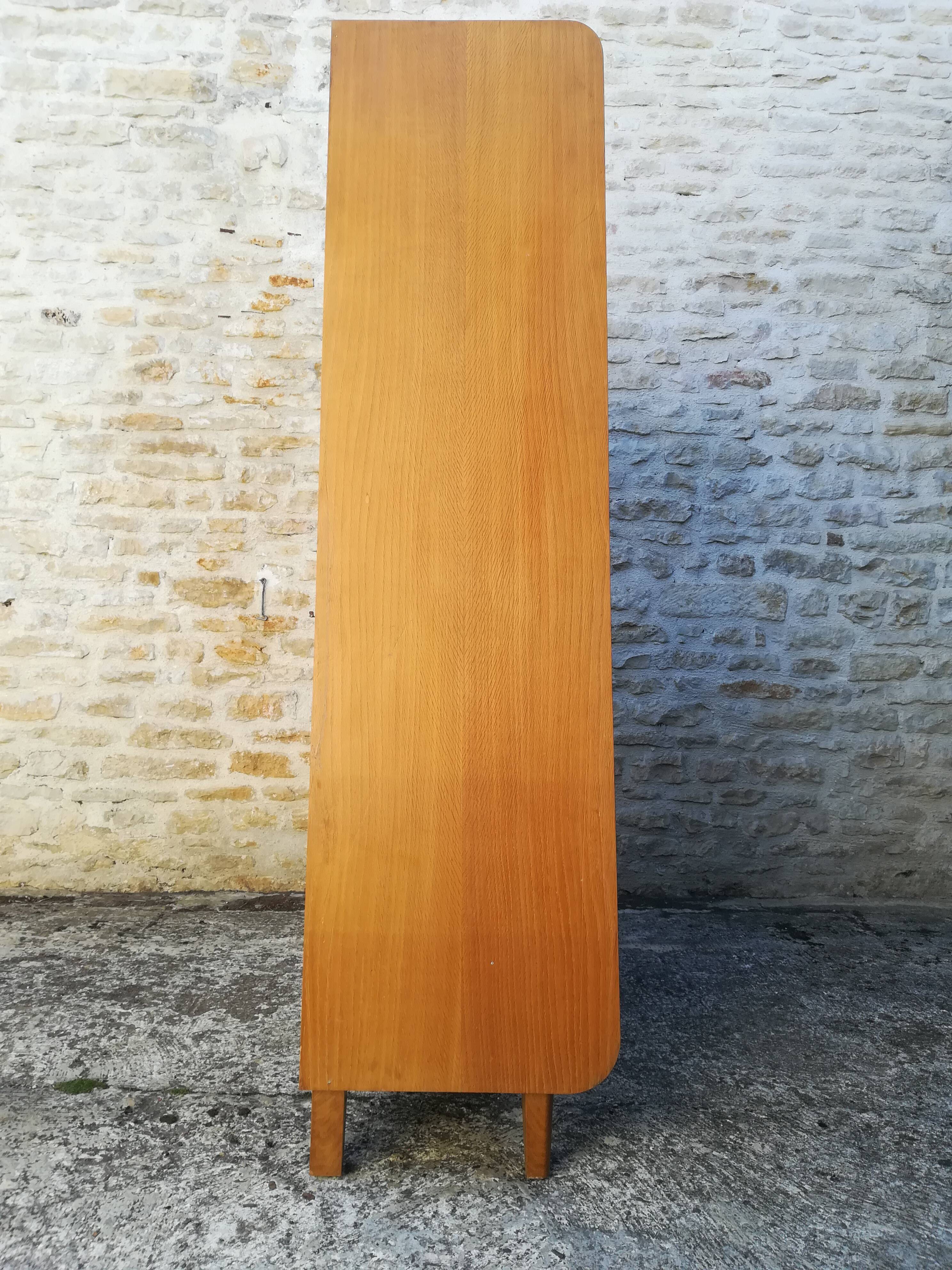 Secrétaire des années 50
