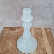 Bougeoir en opaline blanche vintage